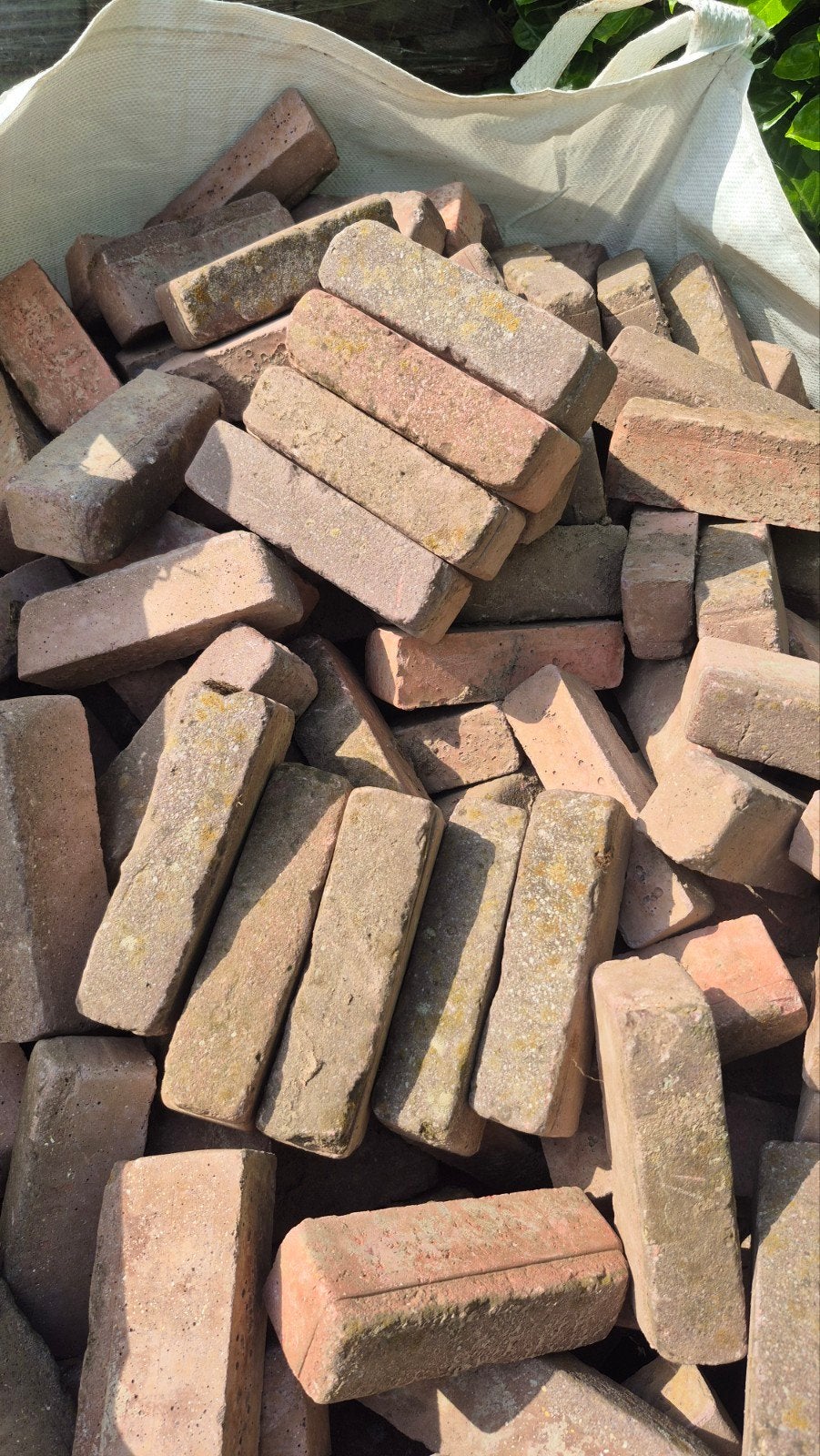 BIEDEN. VOLLE BIGBAG STENEN. 6.5M2, Tuin en Terras, Tegels en Klinkers, Ophalen, Beton, Klinkers