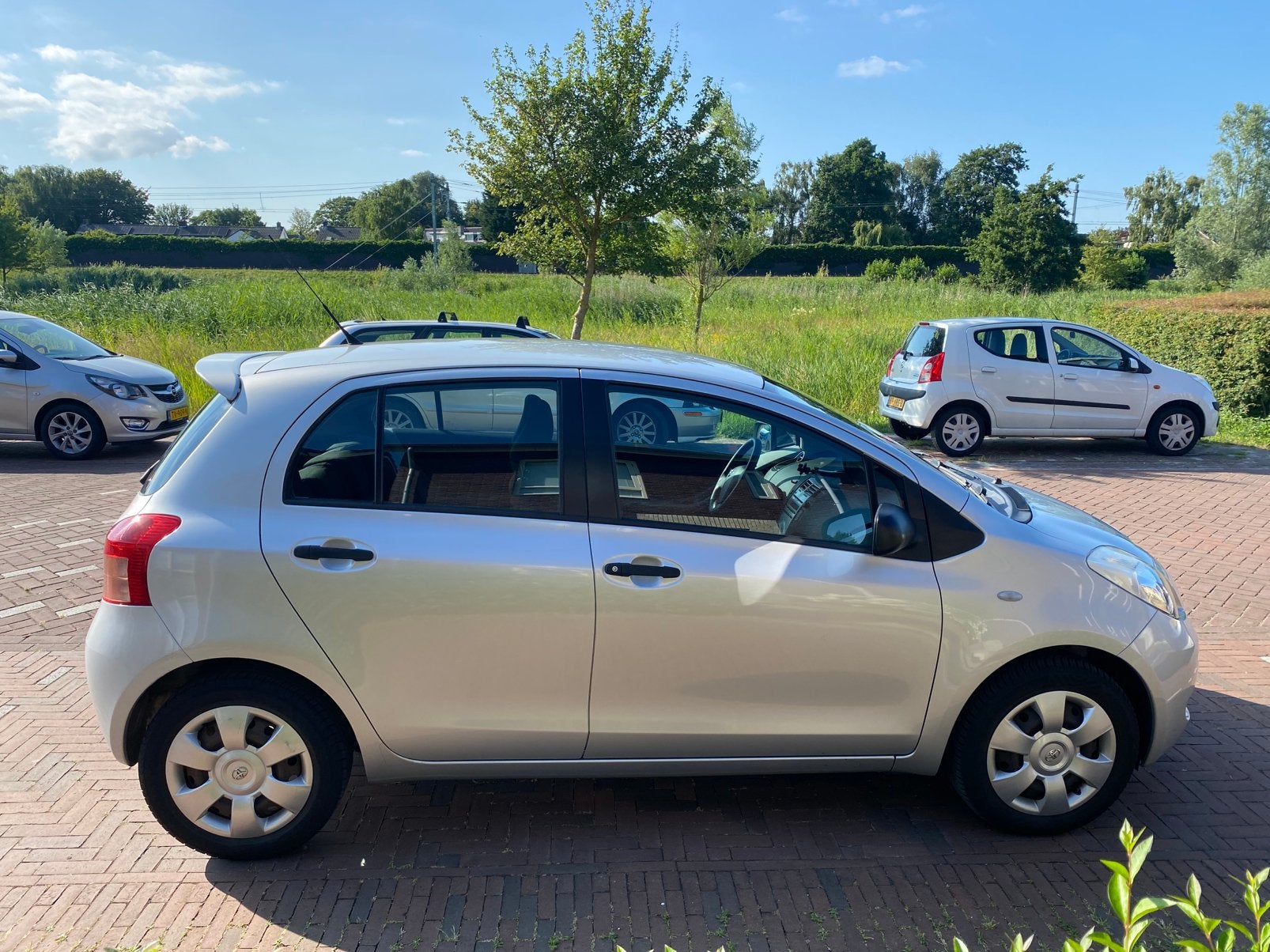 Toyota Yaris 1.3 16V Vvt-i 5DR 2008 Grijs, Voorwielaandrijving, 40 €/maand, 4 cilinders, Origineel Nederlands