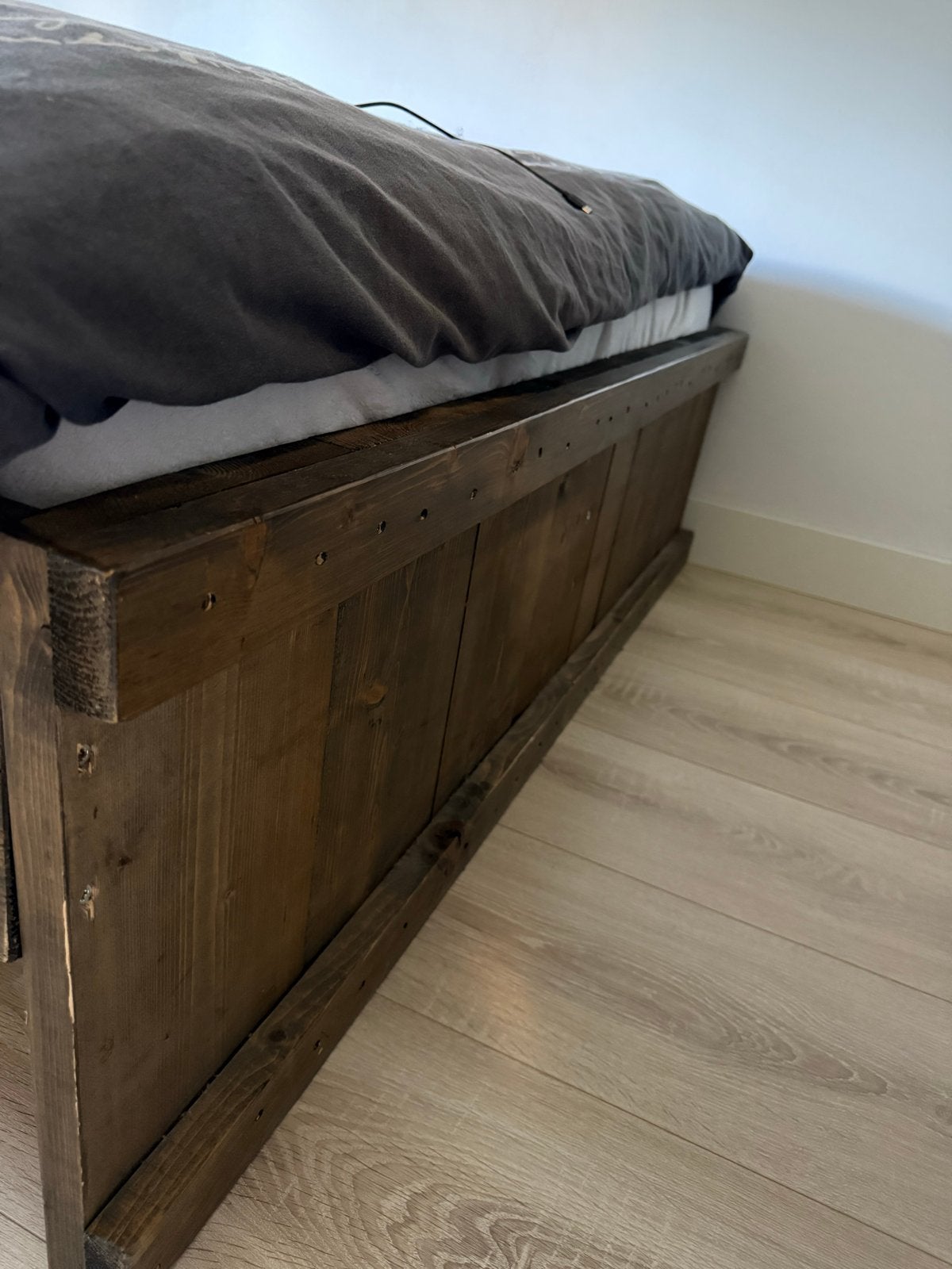 Steigerhouten bedden 140x200 met nachtkastje 3 keer, Gebruikt, Bruin, Steigerhout, Tweepersoons