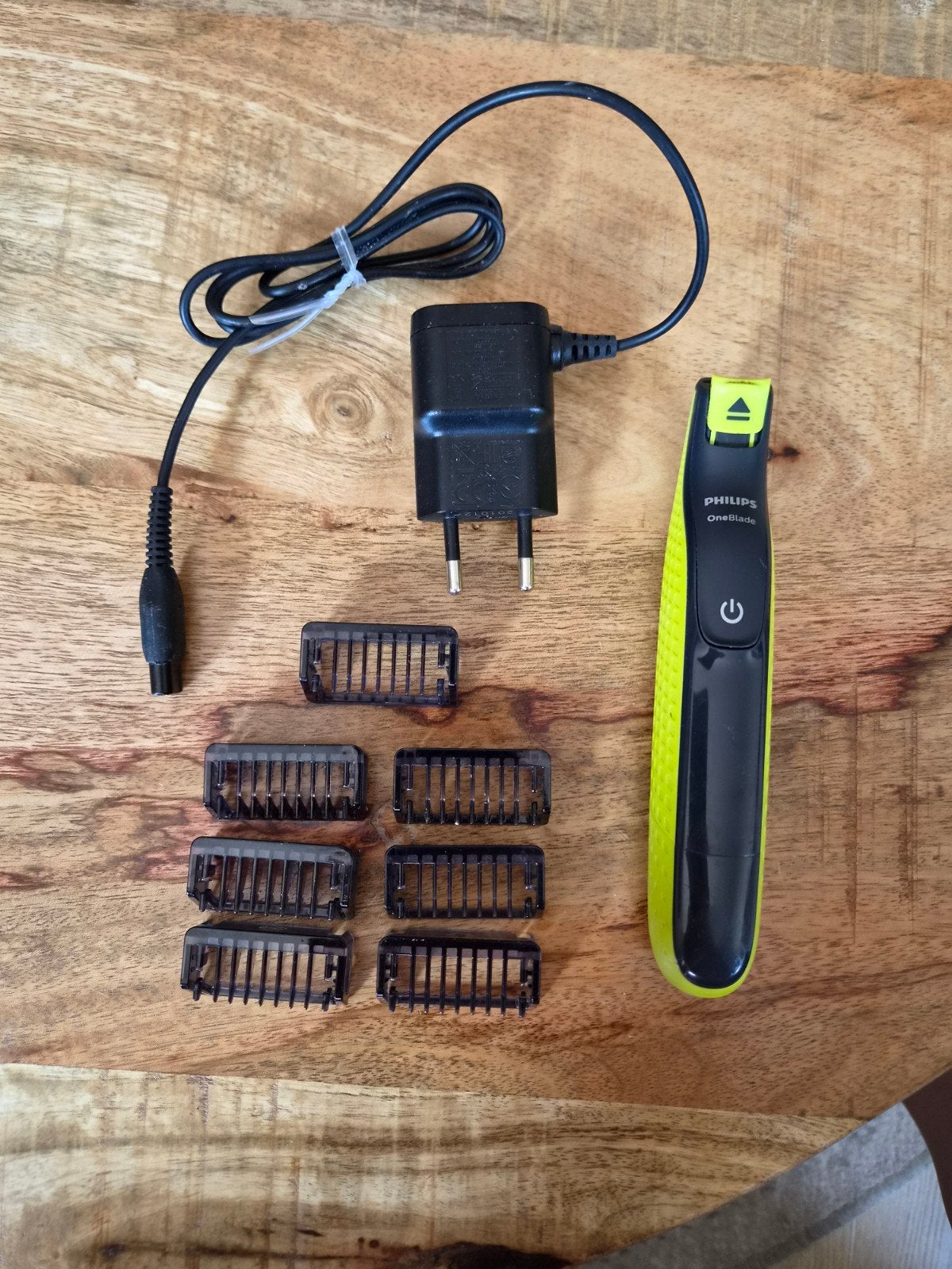 Philips OneBlade - Werkt goed, nieuw opzetstukje nodig, Ophalen of Verzenden, Gebruikt, Scheren en Epileren