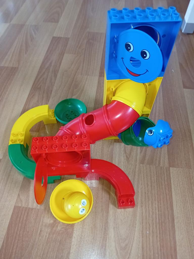 Duplo glijbaan/tunnel met balletje, Kinderen en Baby's, Speelgoed | Duplo en Lego, Ophalen of Verzenden, Duplo