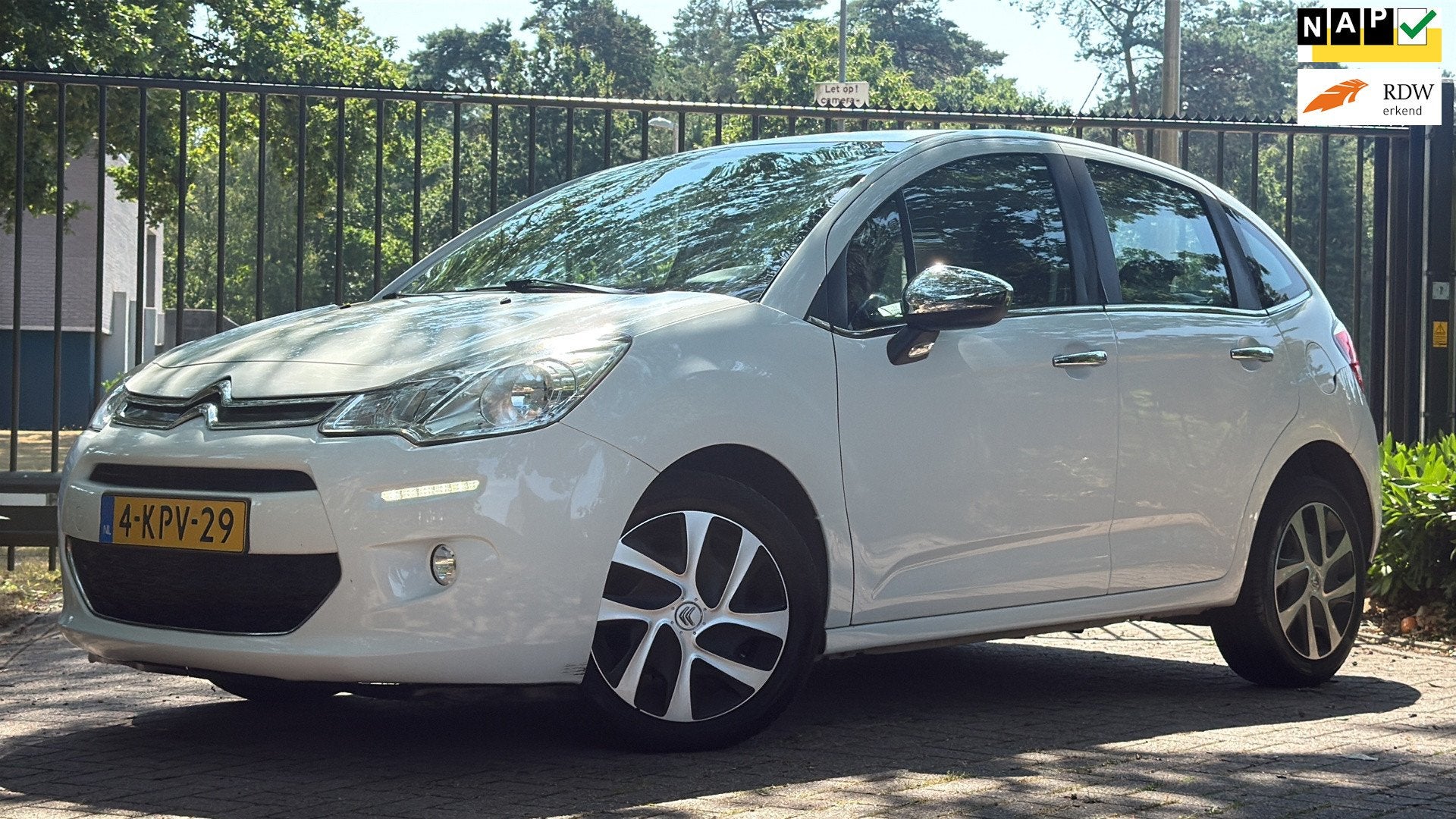 Citroen C3 1.2 VTi Collection, Auto's, Voorwielaandrijving, Euro 5, Gebruikt, 31 €/maand