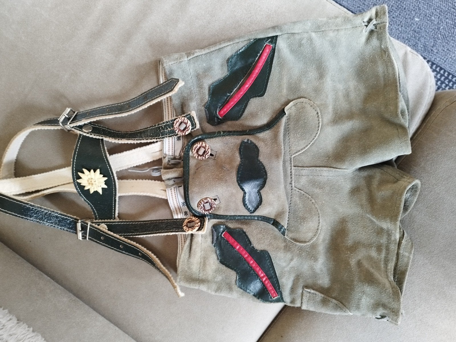 Kinder lederhose grijs maat 104, Ophalen of Verzenden, Gebruikt, Jongen of Meisje, Broek