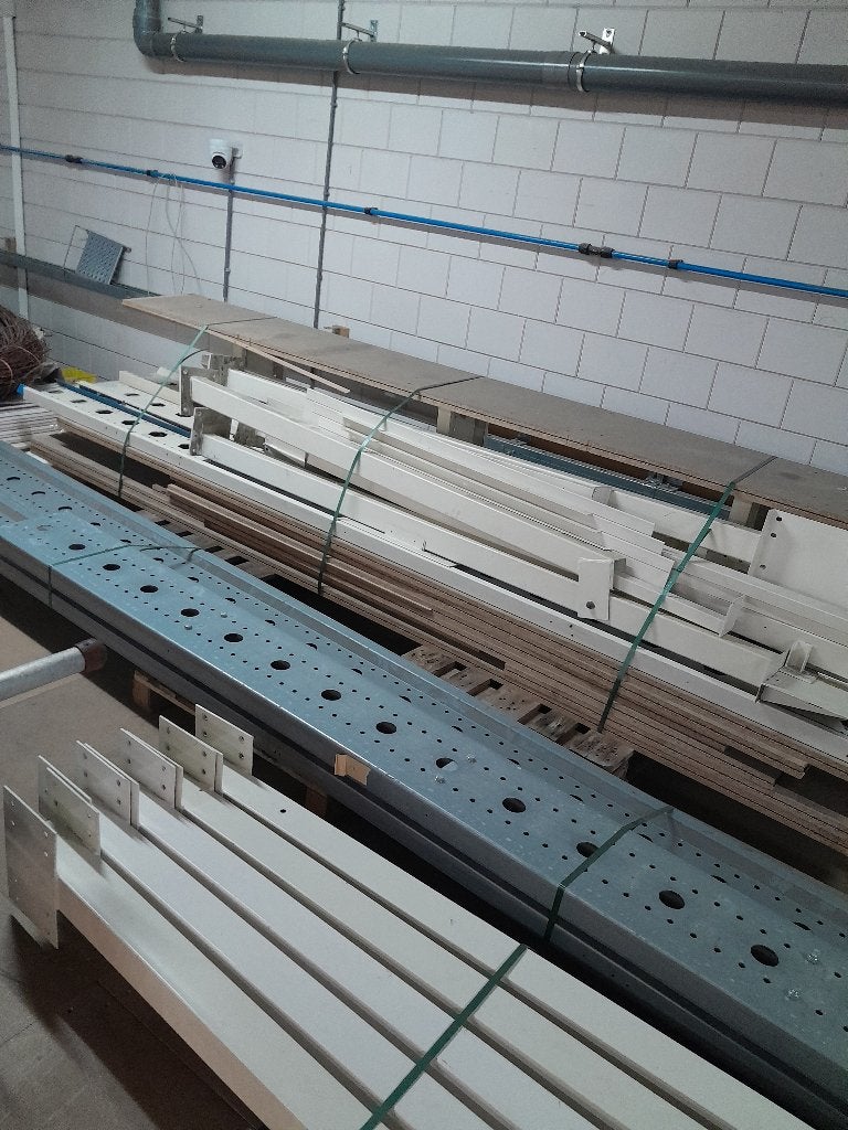 Entresol vloer ongeveer 400m2, Ophalen, Gebruikt
