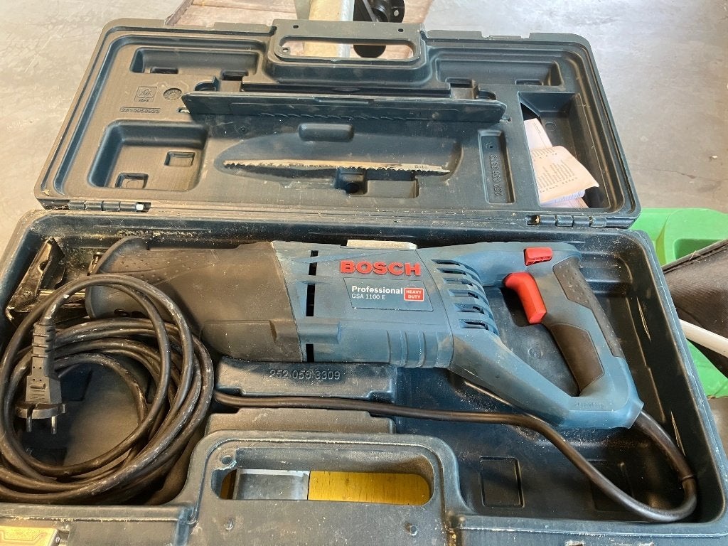 Reciprozaag, sloopzaag Bosch GSA 1100 E Professional, 70 mm of meer, 600 tot 1200 watt, Ophalen of Verzenden, Zo goed als nieuw