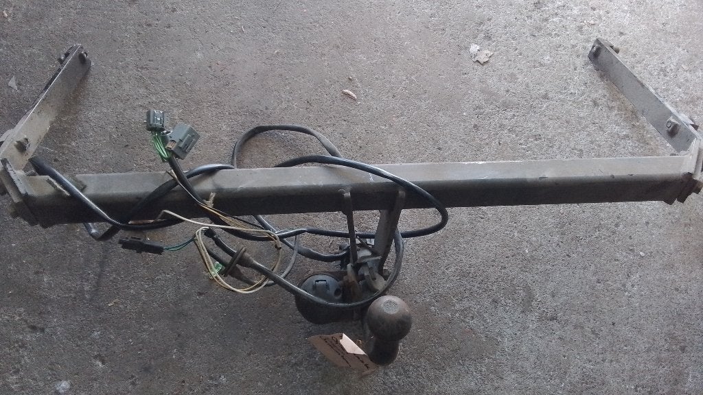 TREKHAAK FORD FIESTA  2002 TOT 2008 MET PLUGB EN PLAY KABEL, Gebruikt, EEE, Ford, ADREES