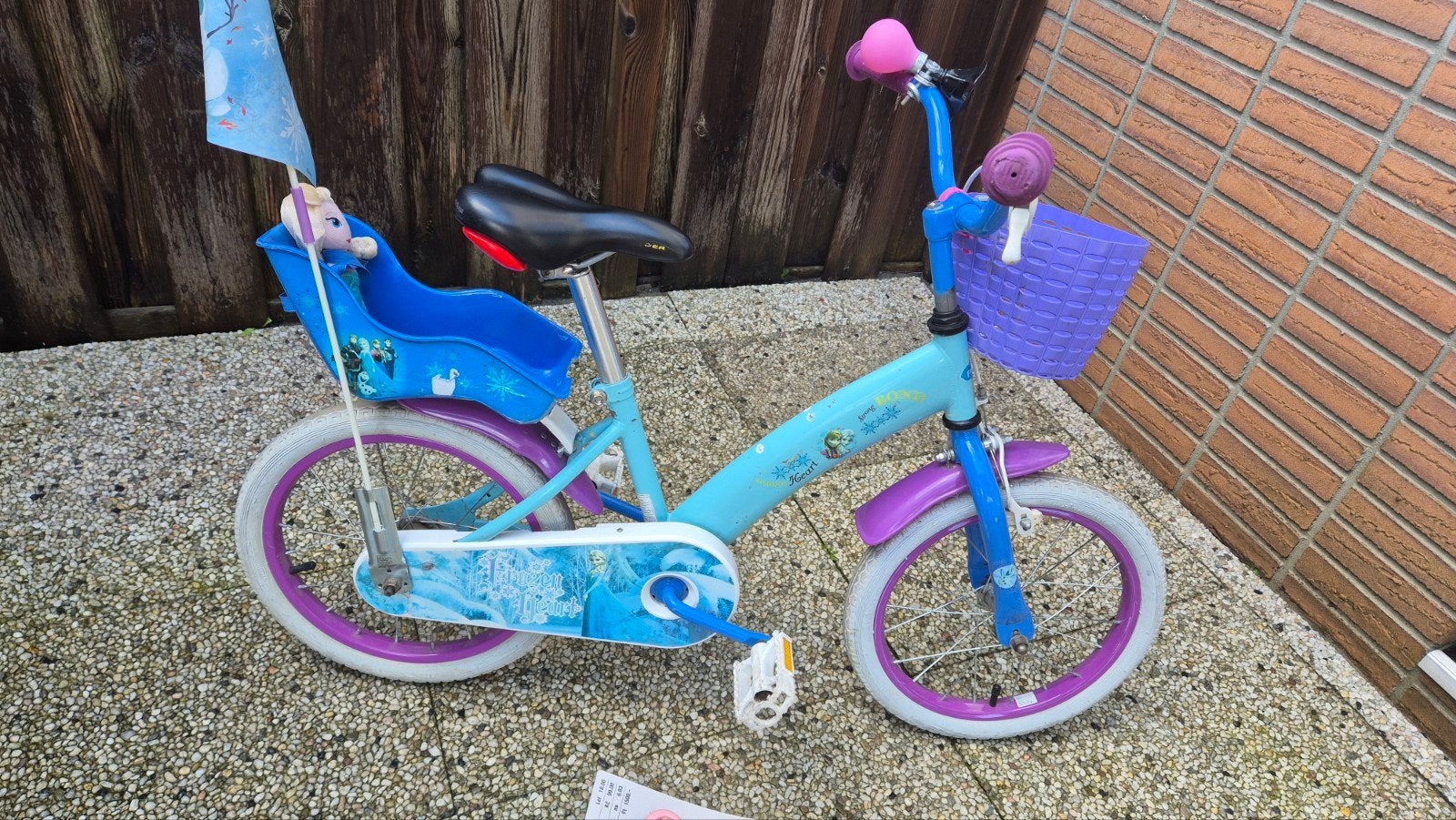 Frozen kinderfiets 16 inch met accessoires, Ophalen, Gebruikt, Velgrem, Handrem