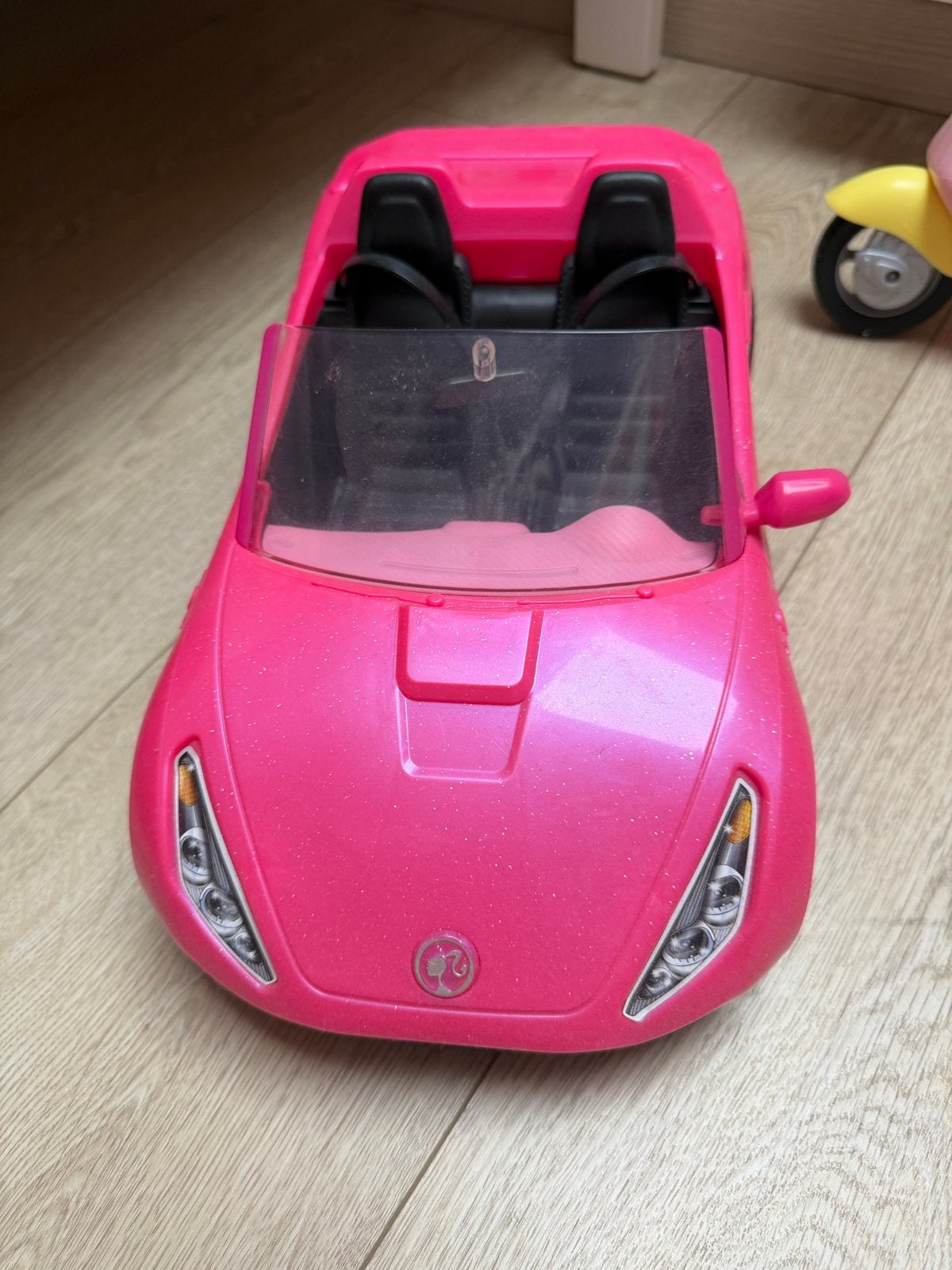 Roze Barbie Auto Cabriolet - Speelplezier voor Barbiepoppen, Ophalen of Verzenden, Gebruikt