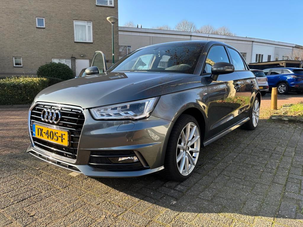 Audi A1 1.0 Tfsi 95pk 2018 Grijs, Auto's, Voorwielaandrijving, A1, 95 pk, 49 €/maand