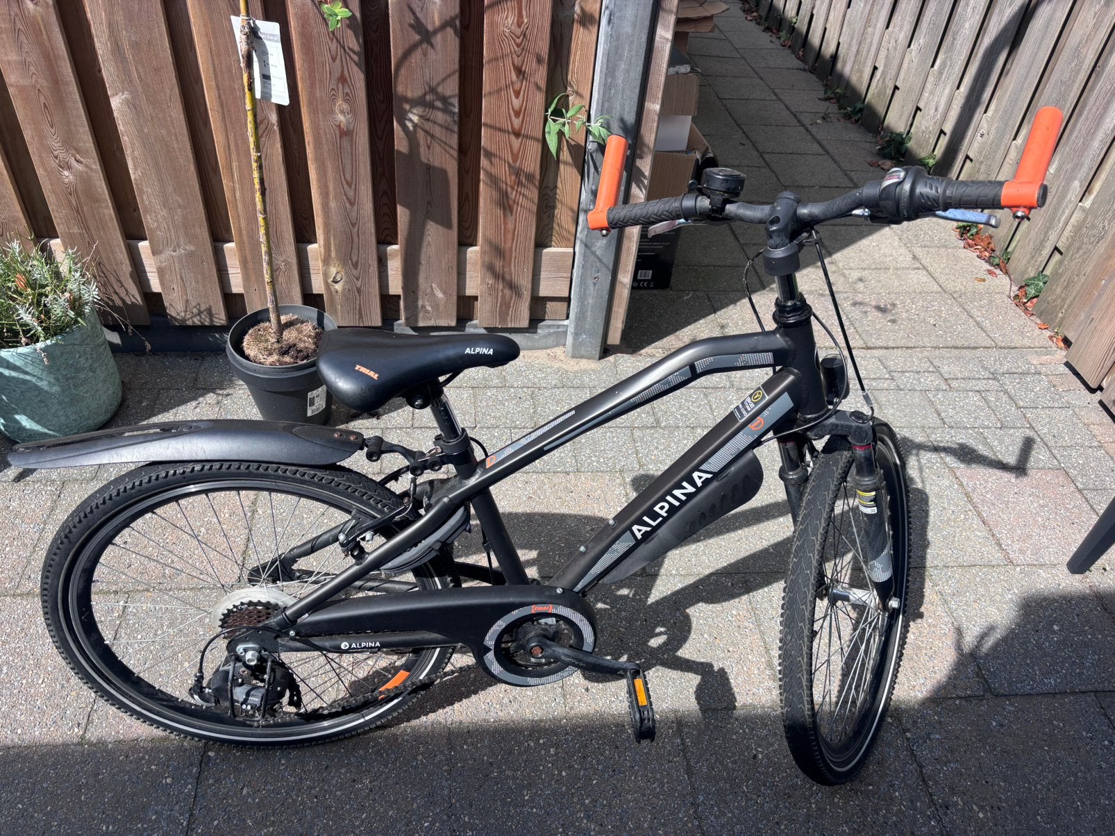 Alpina jongens kinder fiets, Ophalen, Zo goed als nieuw, 24 inch, Versnellingen