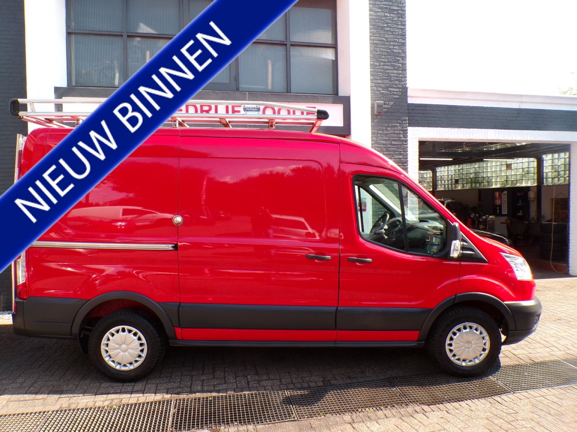 Ford Transit 330 2.2 TDCI L2H2 Trend AIRCO,TOP STAAT ZEER MO, Voorwielaandrijving, Gebruikt, 4 cilinders, Met garantie (alle)