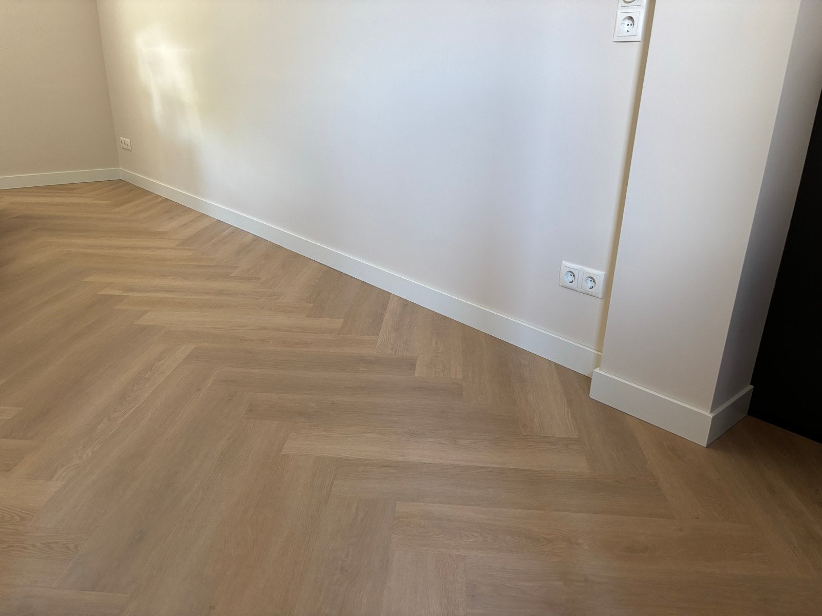 Nieuwe moderne MDF Plinten 90x12mm RAL9010, Ophalen, Nieuw, Mdf, 200 tot 250 cm