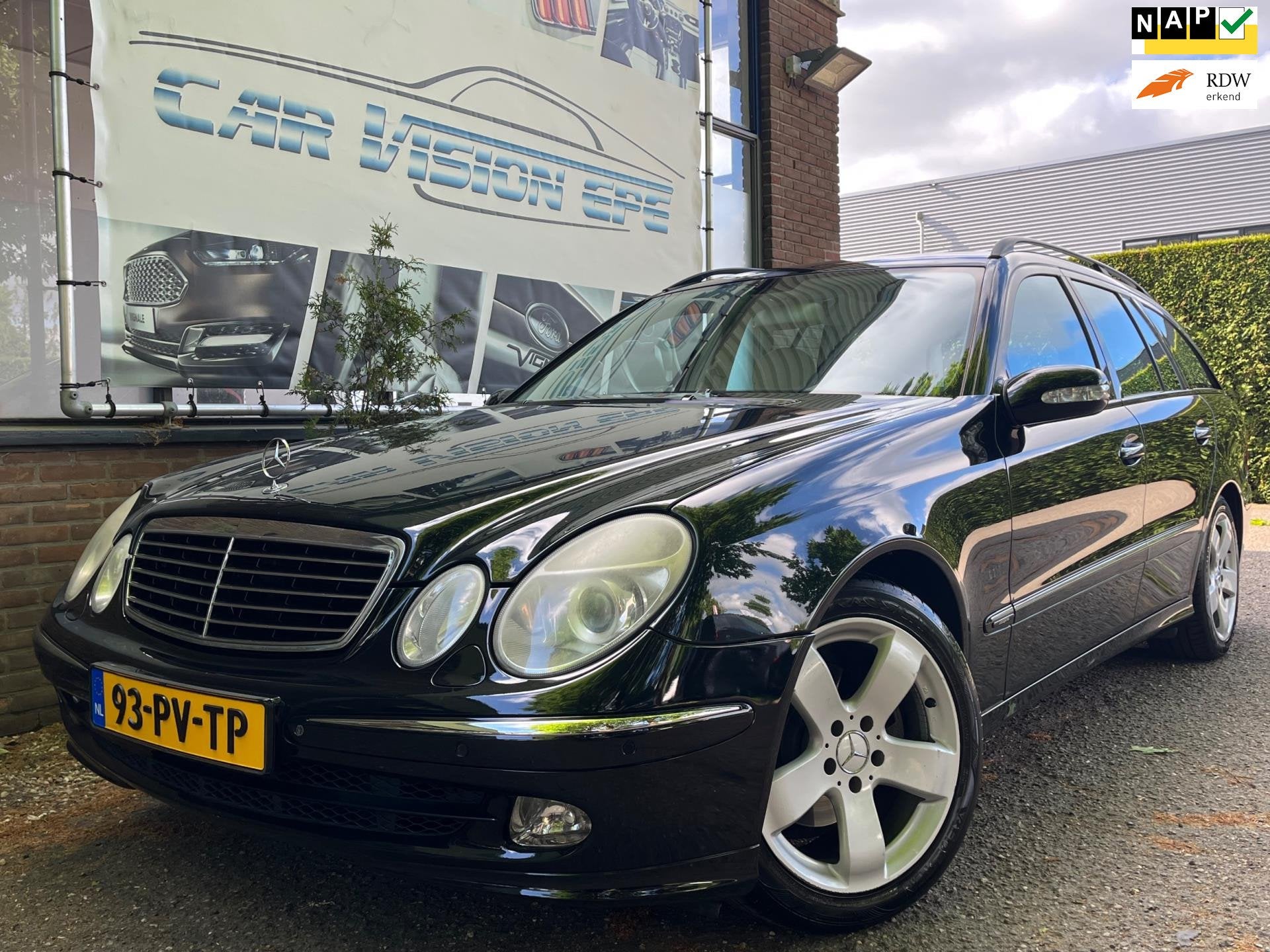 Mercedes-Benz E-klasse Combi 240 Avantgarde|Trekhaak|Automaa, Auto's, Automaat, Achterwielaandrijving, Gebruikt, Beige