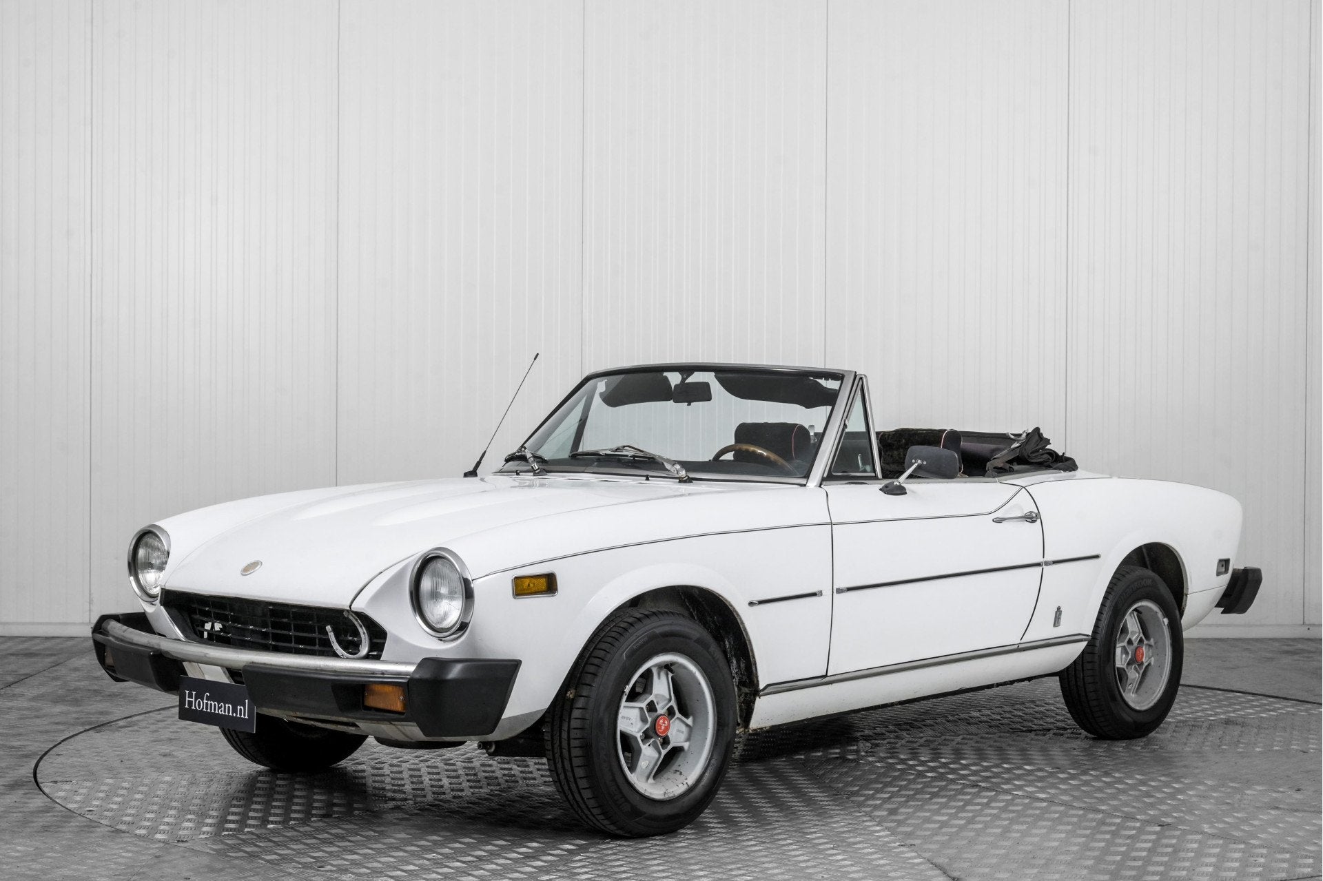 Fiat 124 Spider . (bj 1977), Gebruikt, 4 cilinders, Cabriolet, Wit