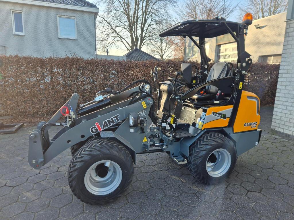 Nieuwe Giant G2300 HD extra, Zakelijke goederen, Machines en Bouw | Kranen en Graafmachines, Ophalen of Verzenden, Wiellader of Shovel