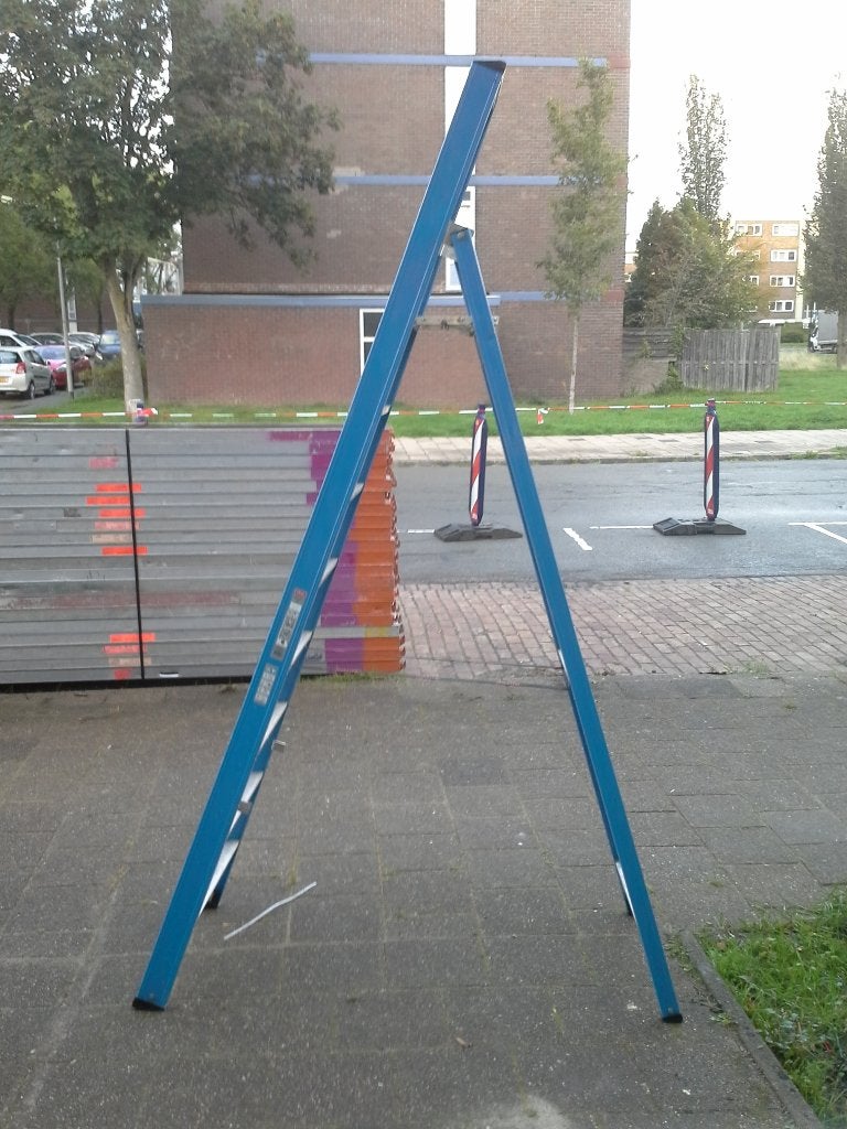 Altrex-trap met 8 treden, Ophalen, Gebruikt, 2 tot 4 meter