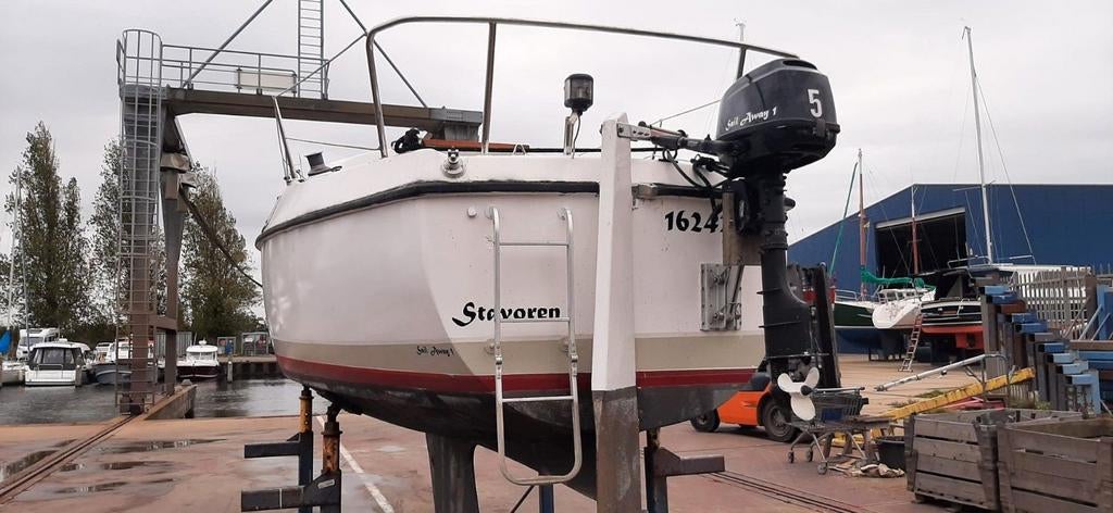 Leuk zeiljacht Maxi 680 met nieuwe zeilen en toebehoren, Watersport en Boten, Ophalen of Verzenden, Gebruikt, Polyester, Benzine