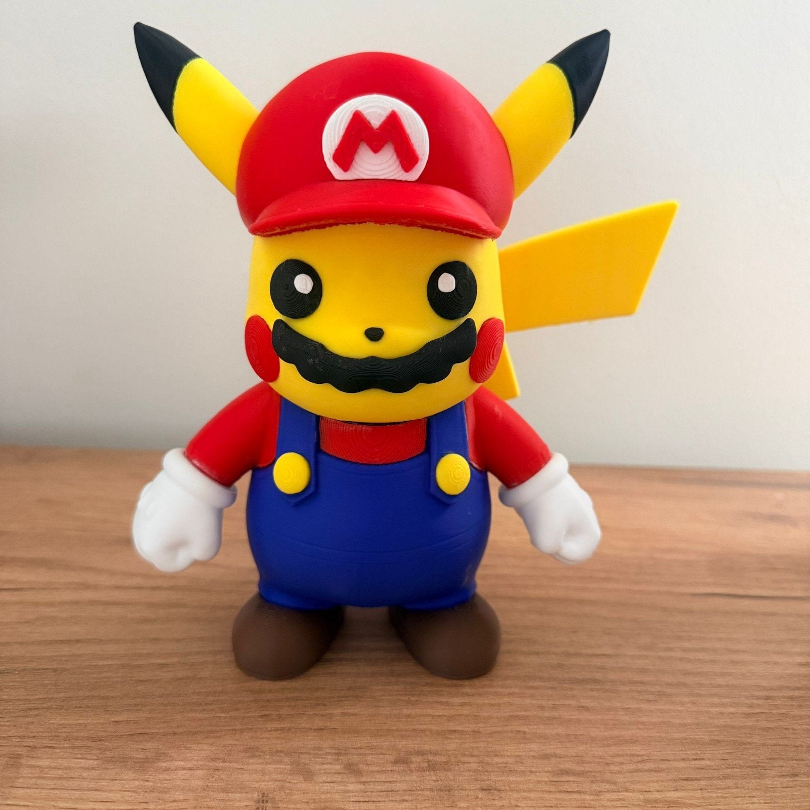 Pikachu Mario Figuur - Unieke Crossover Collectible, Ophalen of Verzenden