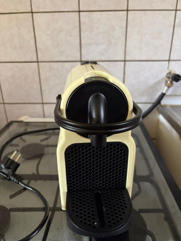 Nespresso Inissia, koffiemachine, Huis en Inrichting, Keuken | Keukenbenodigdheden, Ophalen, Zo goed als nieuw
