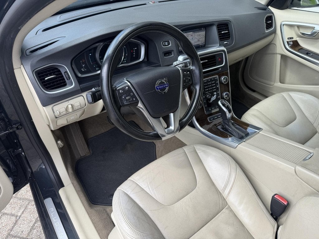 Volvo V60 2.4 D6 AWD Plug-In Hybrid Summum, Auto's, Automaat, Vierwielaandrijving, Automatische klimaatregeling, 11 kWh