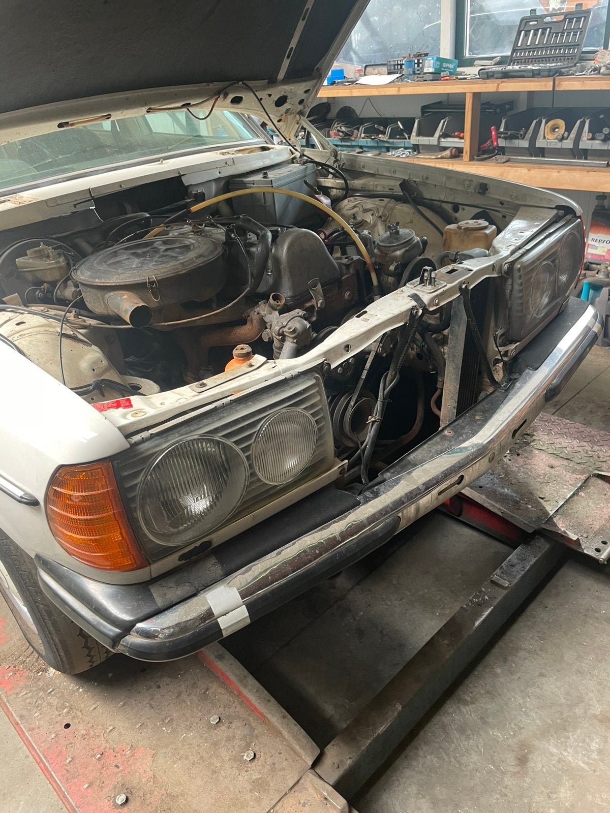 Mercedes 300d, w123 onderdelen, Ophalen, Voor, Motorkap
