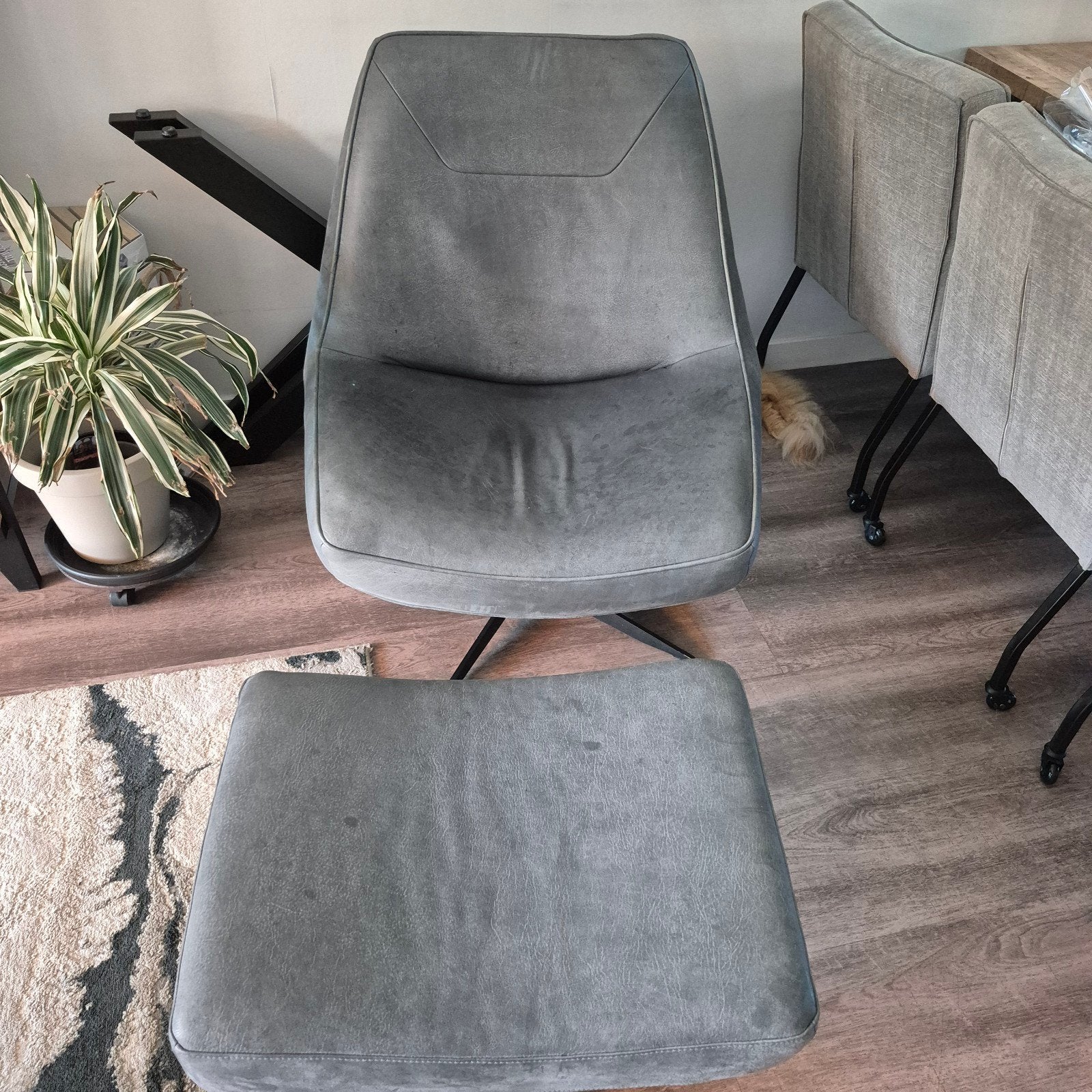 Draaifauteuil van Zittmax met voetenbankje, Ophalen, Minder dan 75 cm, Leer, Zo goed als nieuw