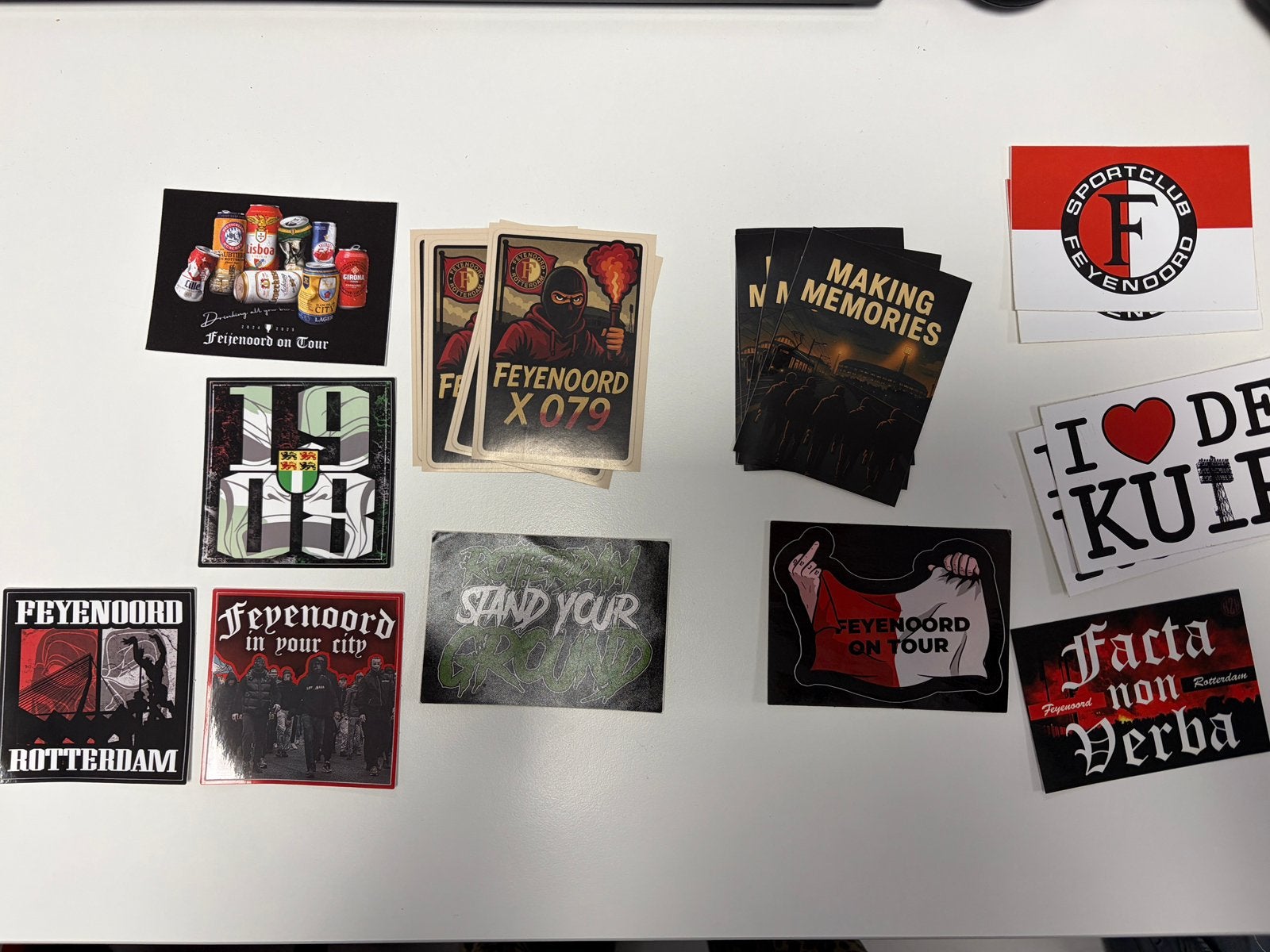 Verschillende Feyenoord stickers – diverse aantallen, Ophalen of Verzenden, Nieuw, Meerdere stickers