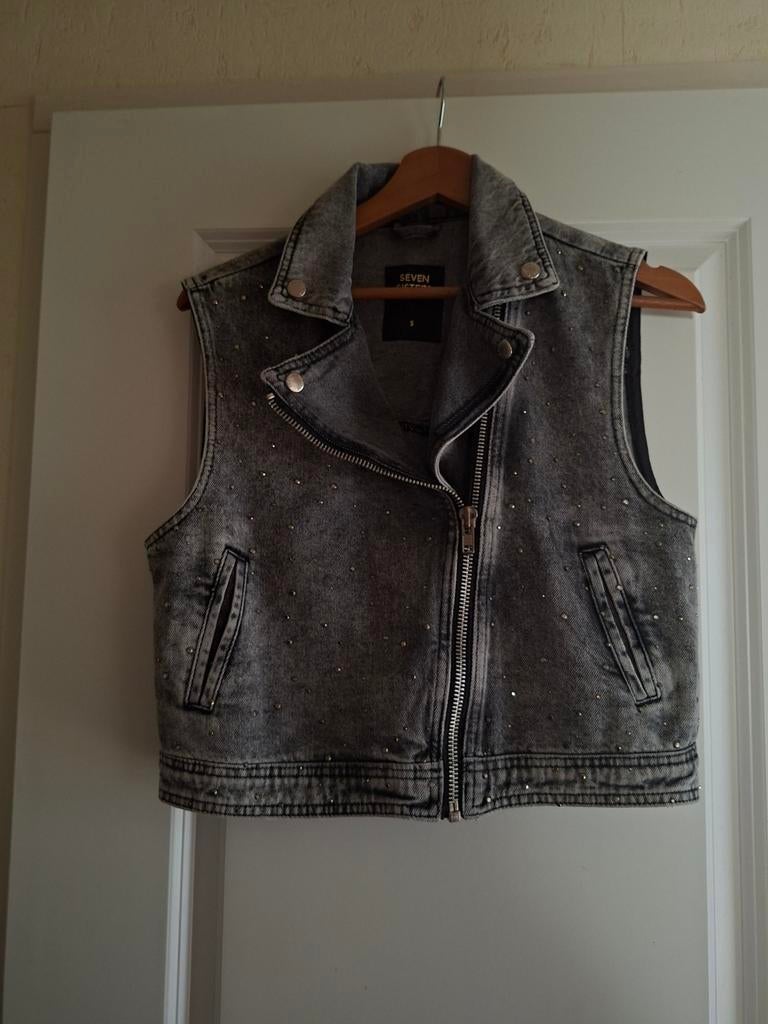 Meisjes /dames gilet maat S grijs met rits en diamantjes, Ophalen of Verzenden