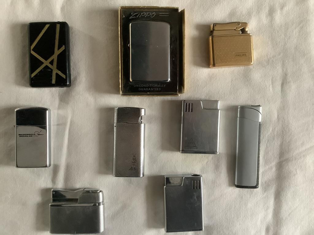 Diverse aanstekers, waaronder Zippo en vintage modellen, Ophalen of Verzenden, Gebruikt, Aansteker