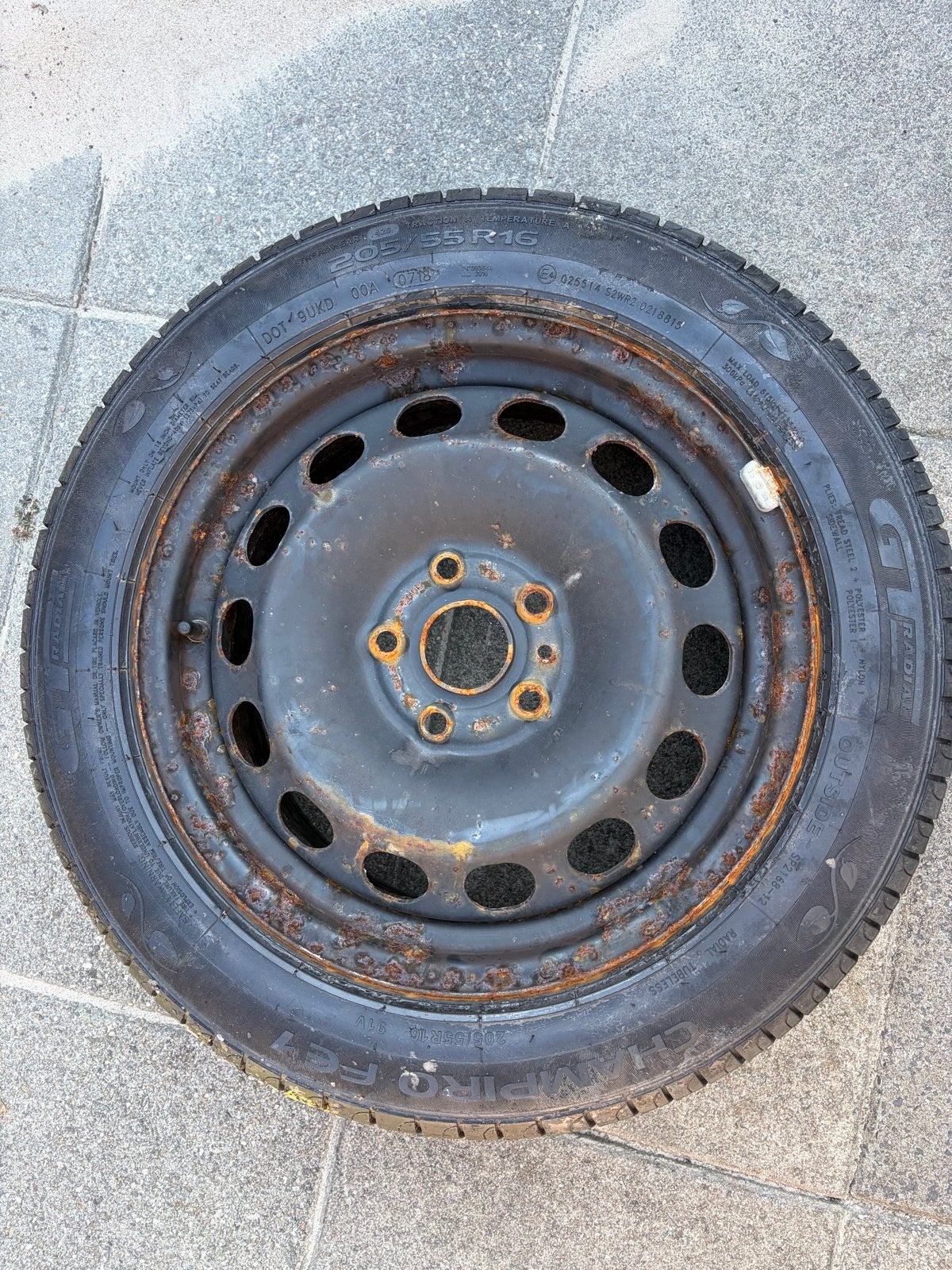 Zomerband met stalen velg 205/55 R16 VW golf 7, Auto-onderdelen, Banden en Velgen, Ophalen, Gebruikt, 16 inch, Banden en Velgen
