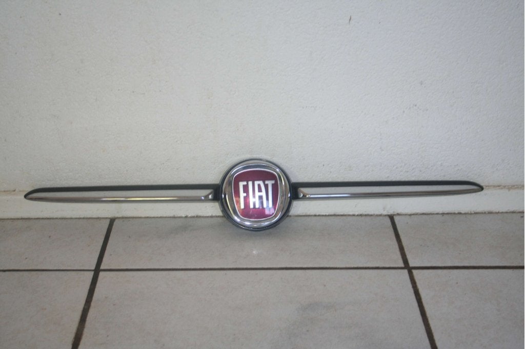 FIAT 500 X BUMPERGRILL EMBLEEM, Auto-onderdelen, Niet ingevuld, Gebruikt, Voor, Niet ingevuld
