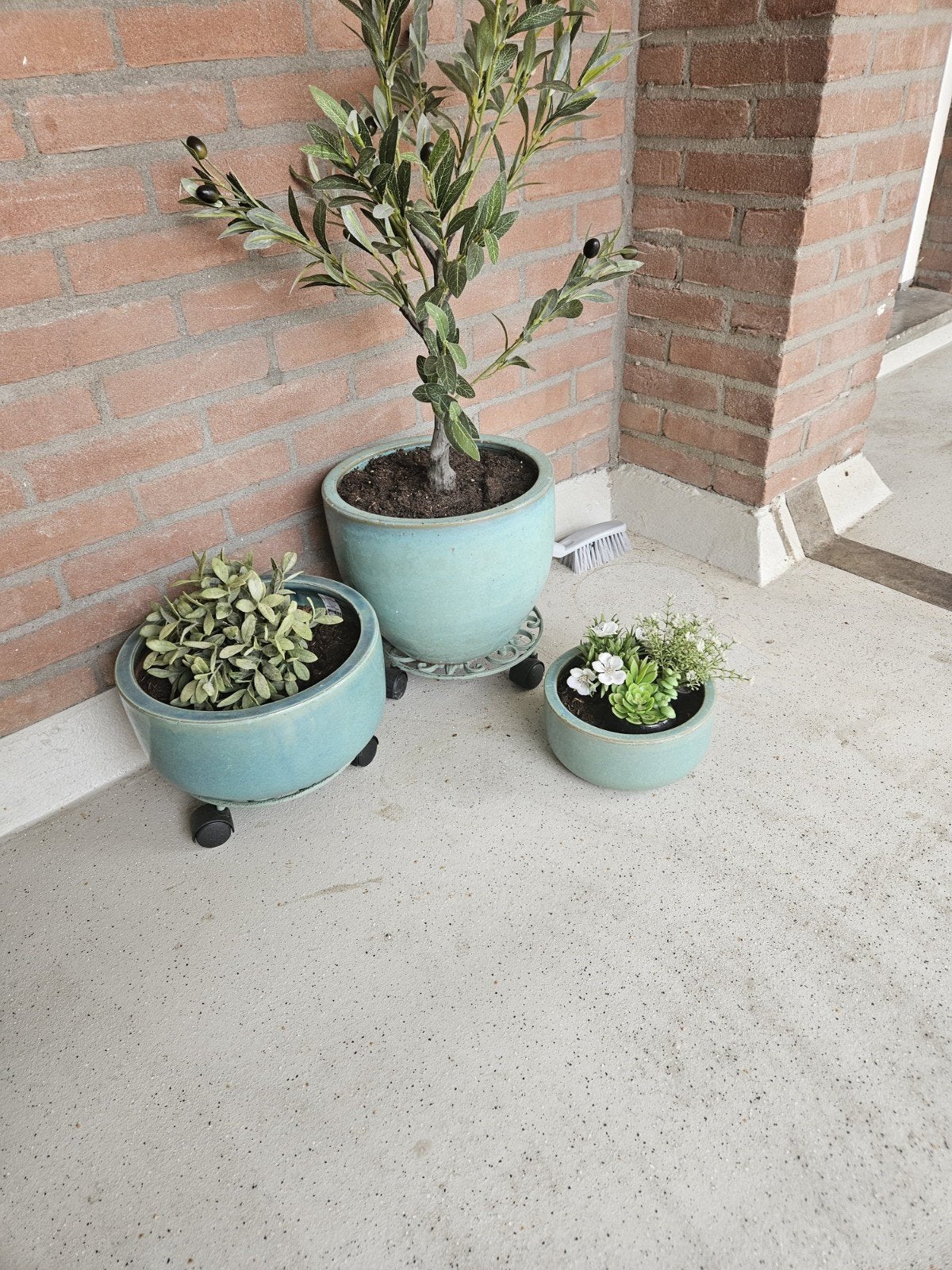 Mooie turquoise bloempotten (zonder planten), Rond, Zo goed als nieuw, Binnen, Aardewerk