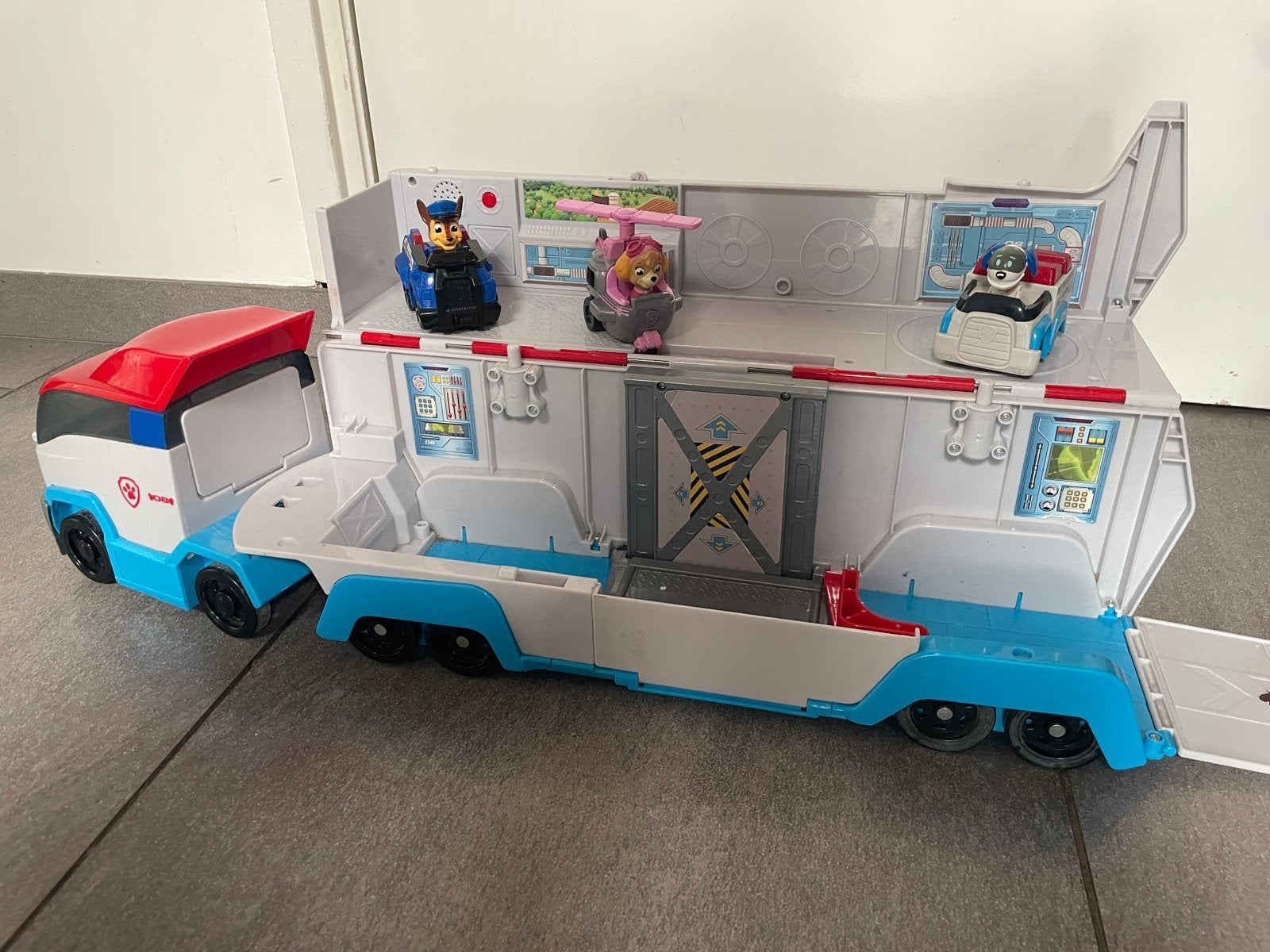Paw Patroller bus met figuren en voertuigen, Kinderen en Baby's, Ophalen, Zo goed als nieuw