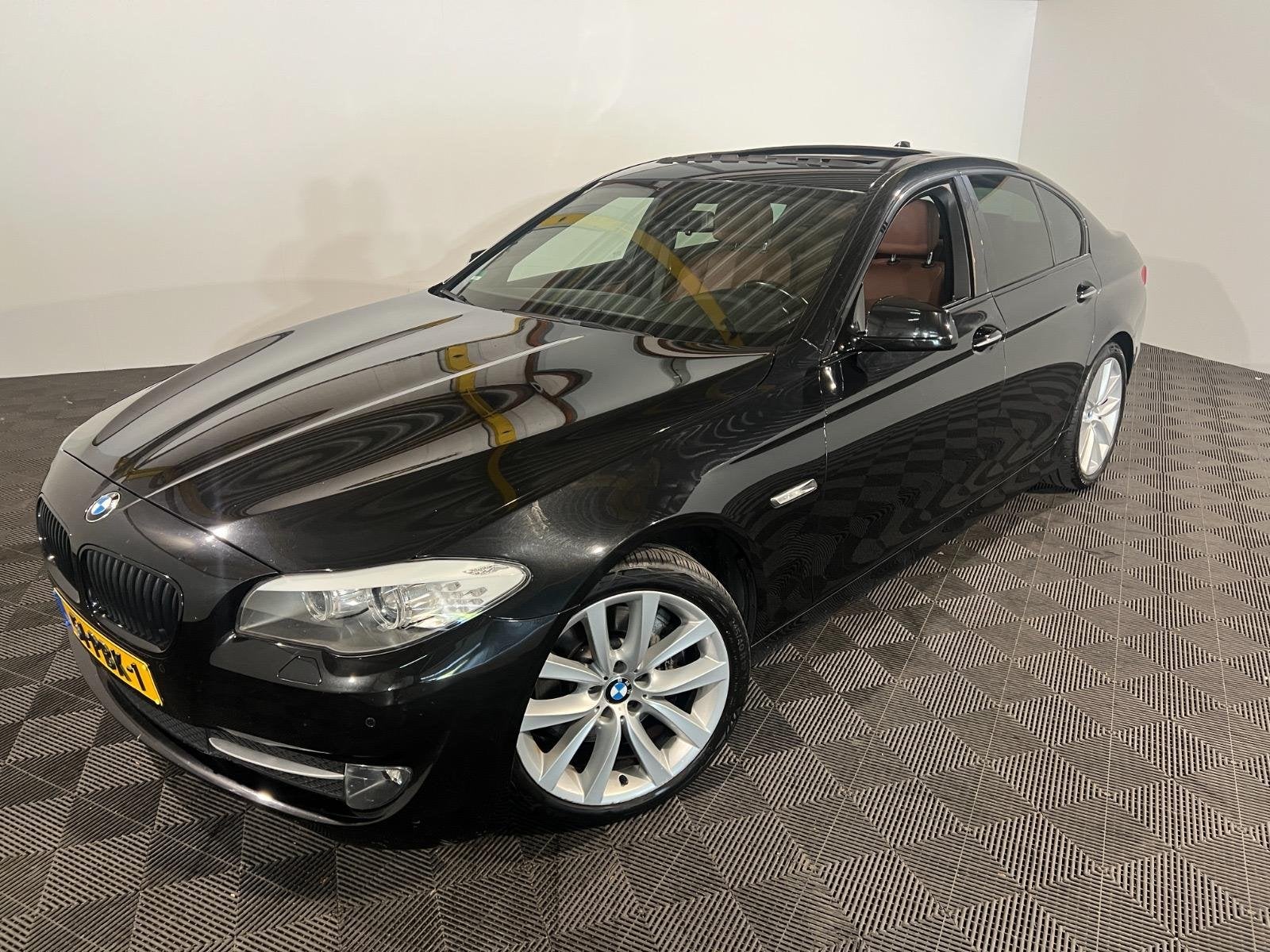 BMW 5-serie 528i High Executive, Auto's, BMW, Euro 5, Achterwielaandrijving, Gebruikt, 1630 kg