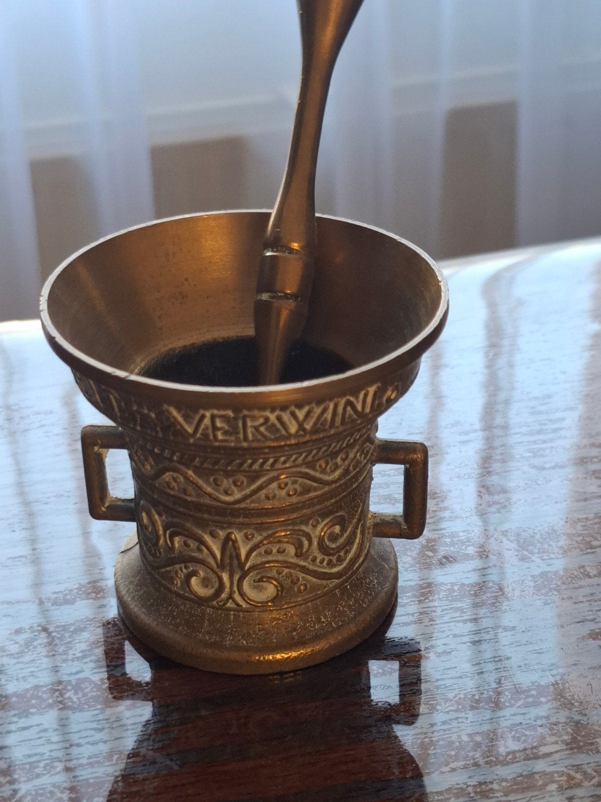 Vintage bronzen/messing vijzel met bijpassende stampere, Antiek en Kunst, Antiek | Koper en Brons, Ophalen of Verzenden