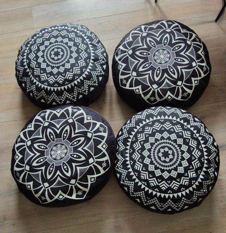 Set van 4 ronde kussens met mandala print, Ophalen, Gebruikt, Zwart, Met print