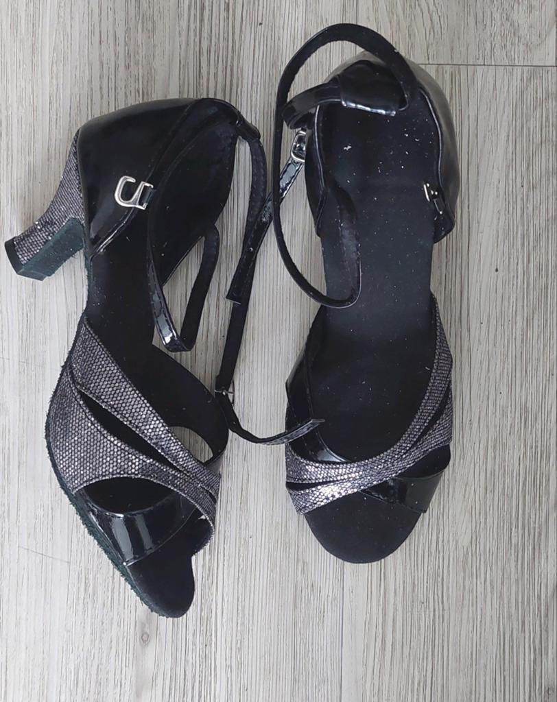 Nieuwe mooie dansschoenen maat 37, Sport en Fitness, Dansen, Ophalen of Verzenden, Nieuw