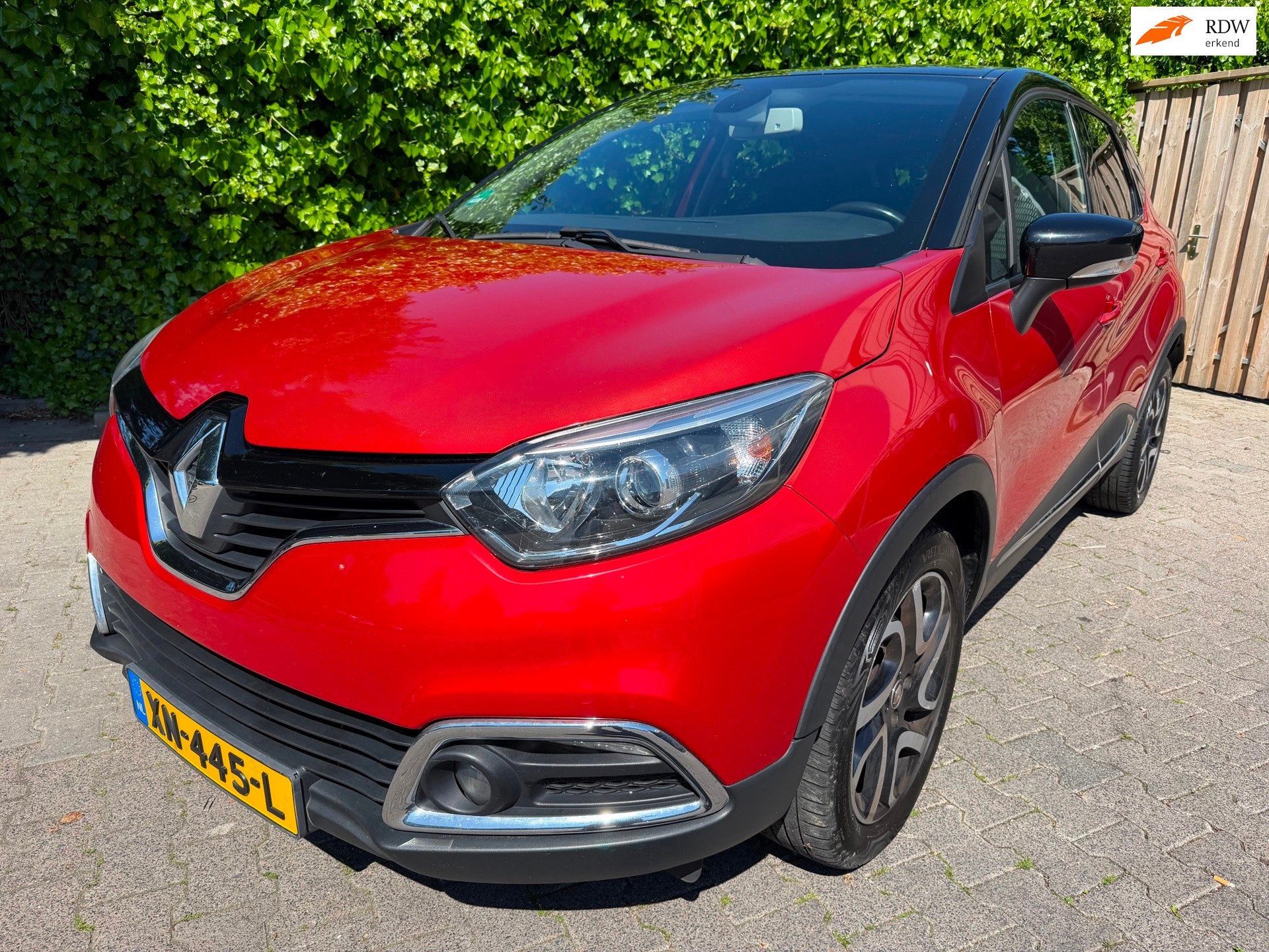Renault Captur 1.2 TCe Dynamique|AUTOMAAT|KEYLESS|, 4 cilinders, SUV of Terreinwagen, 57 €/maand, Rood