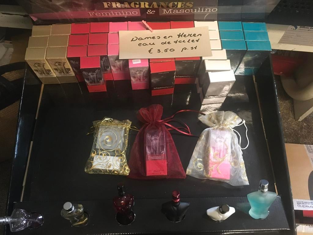 Te koop partij flesjes eau de toilet, Ophalen of Verzenden, Nieuw