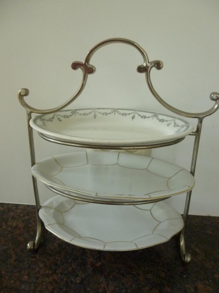 vintage etagere met porselein schaaltjes, metaal houder, Verzenden