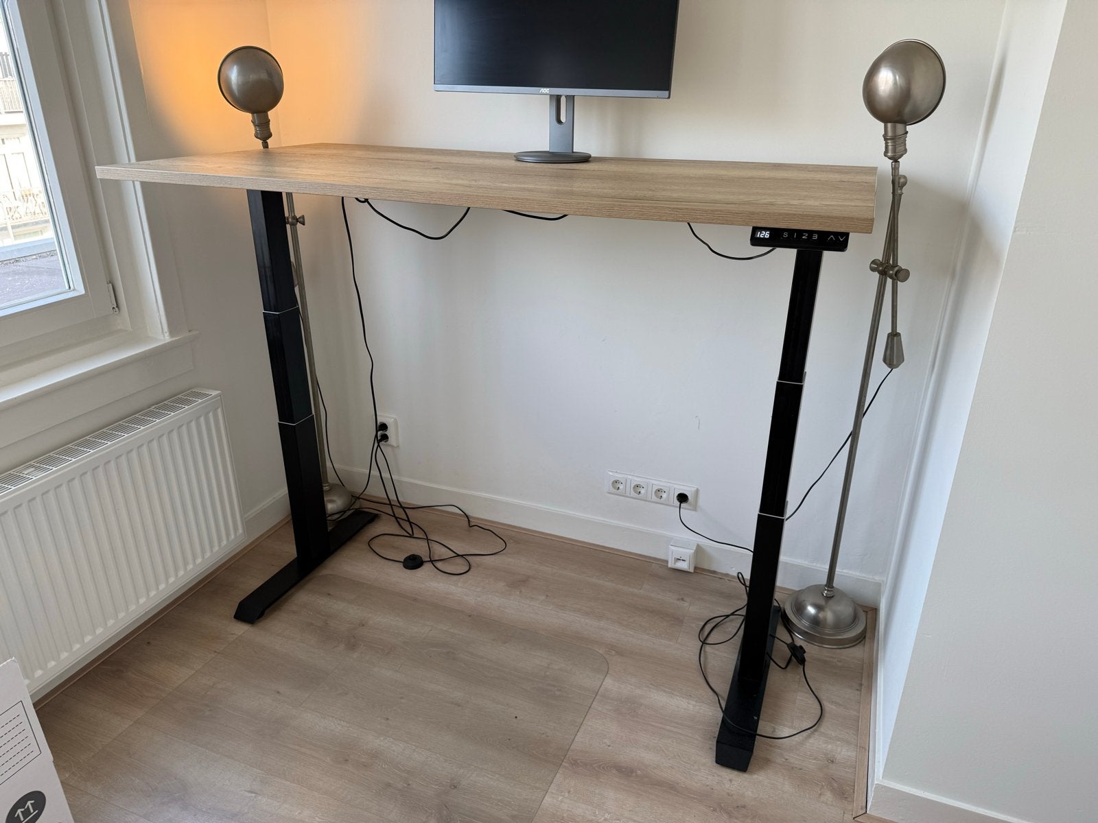 Automatisch verstelbaar bureau, 160x80 cm, zo goed als nieuw, Ophalen, Elektrisch, Zo goed als nieuw, Zit-sta bureau