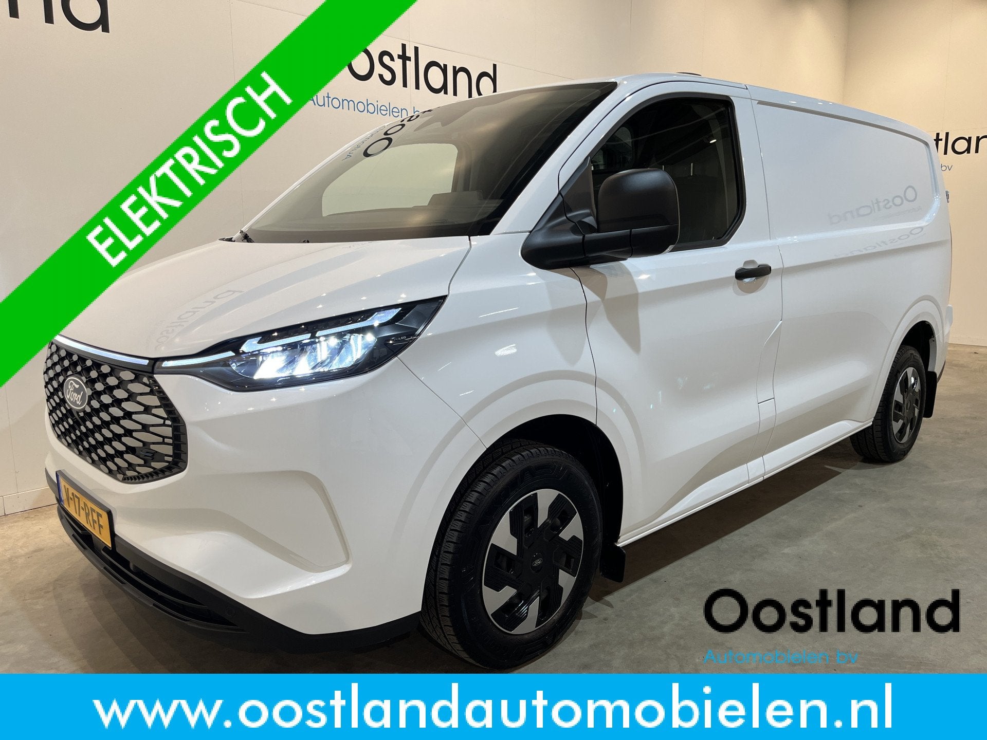 Ford E-Transit Custom 320 L1H1 Trend 65 kWh / 100% Elektrisc, Auto's, Automaat, Gebruikt, Zwart, Met garantie (alle)