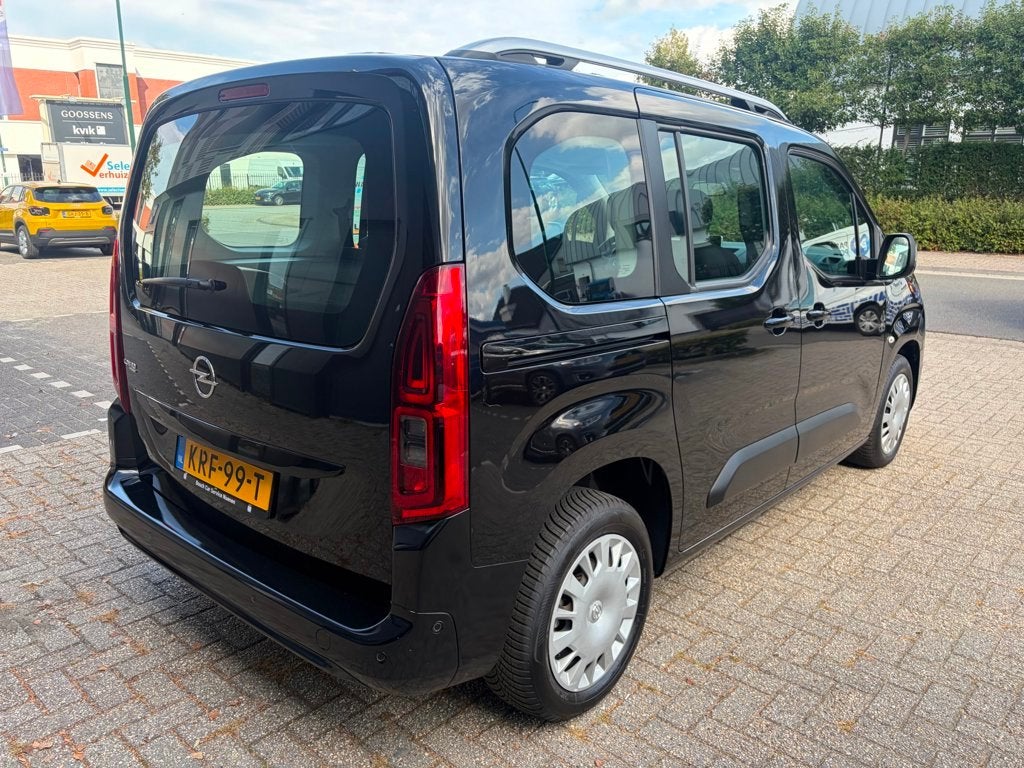 Opel Combo Tour 1.2 Turbo L1H1 Edition, Carplay, Stoelverw,, Gebruikt, Zwart, Bedrijf, Handgeschakeld