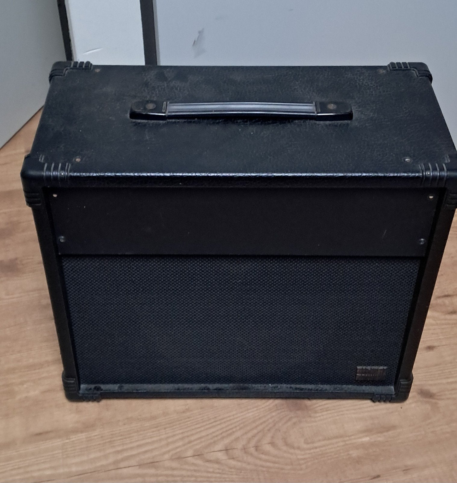 Roland 1x12 cab, Ophalen, 50 tot 100 watt