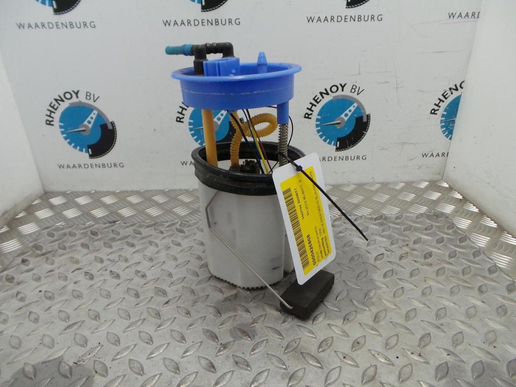 VOLKSWAGEN POLO BRANDSTOF POMP VOOR DE INJECTOR 2013, Ophalen of Verzenden, Gebruikt, Stiba lid