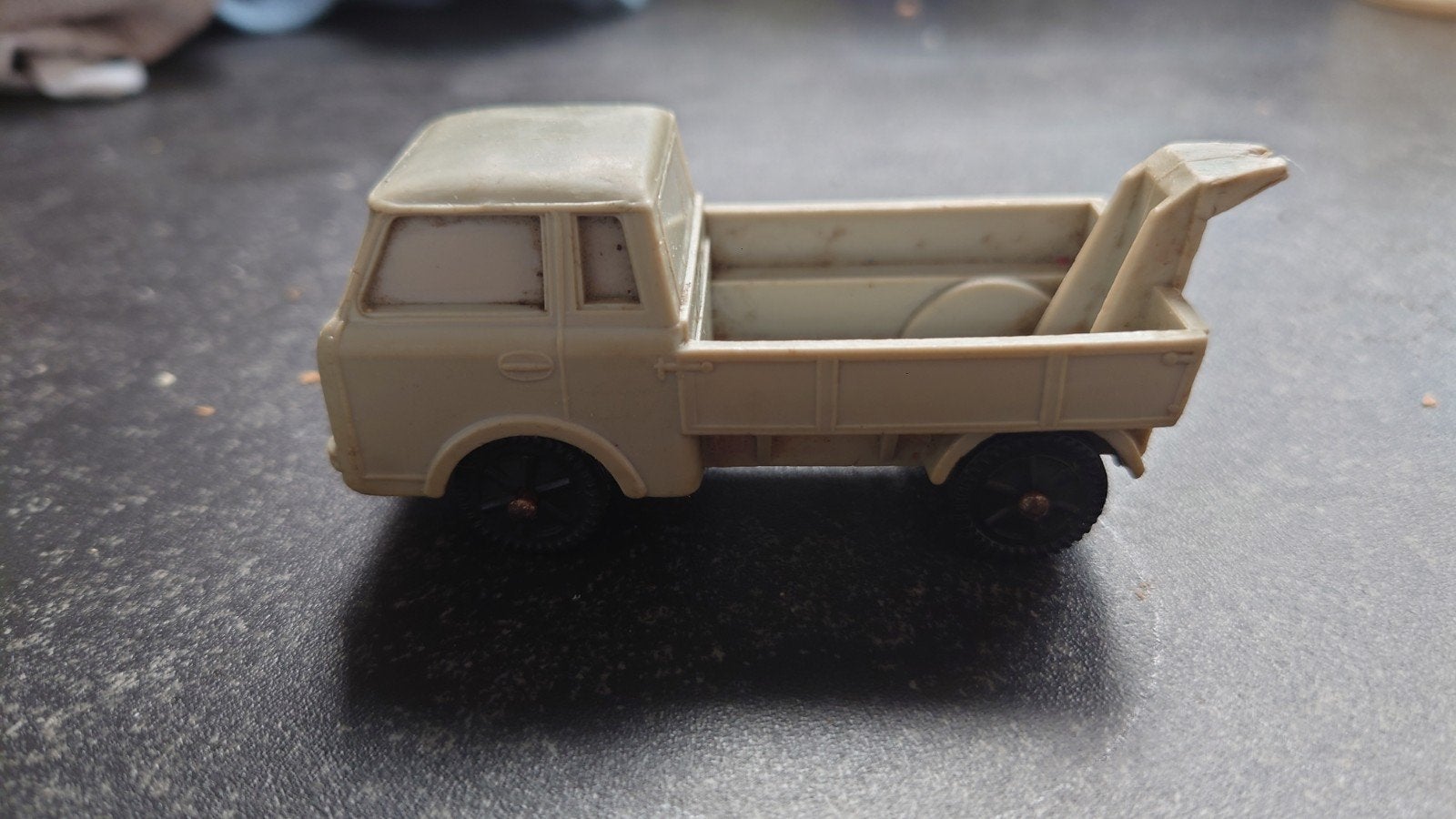 NP Jeep Takelwagen Gummi Vinyl - Made in Germany, Ophalen of Verzenden, Gebruikt