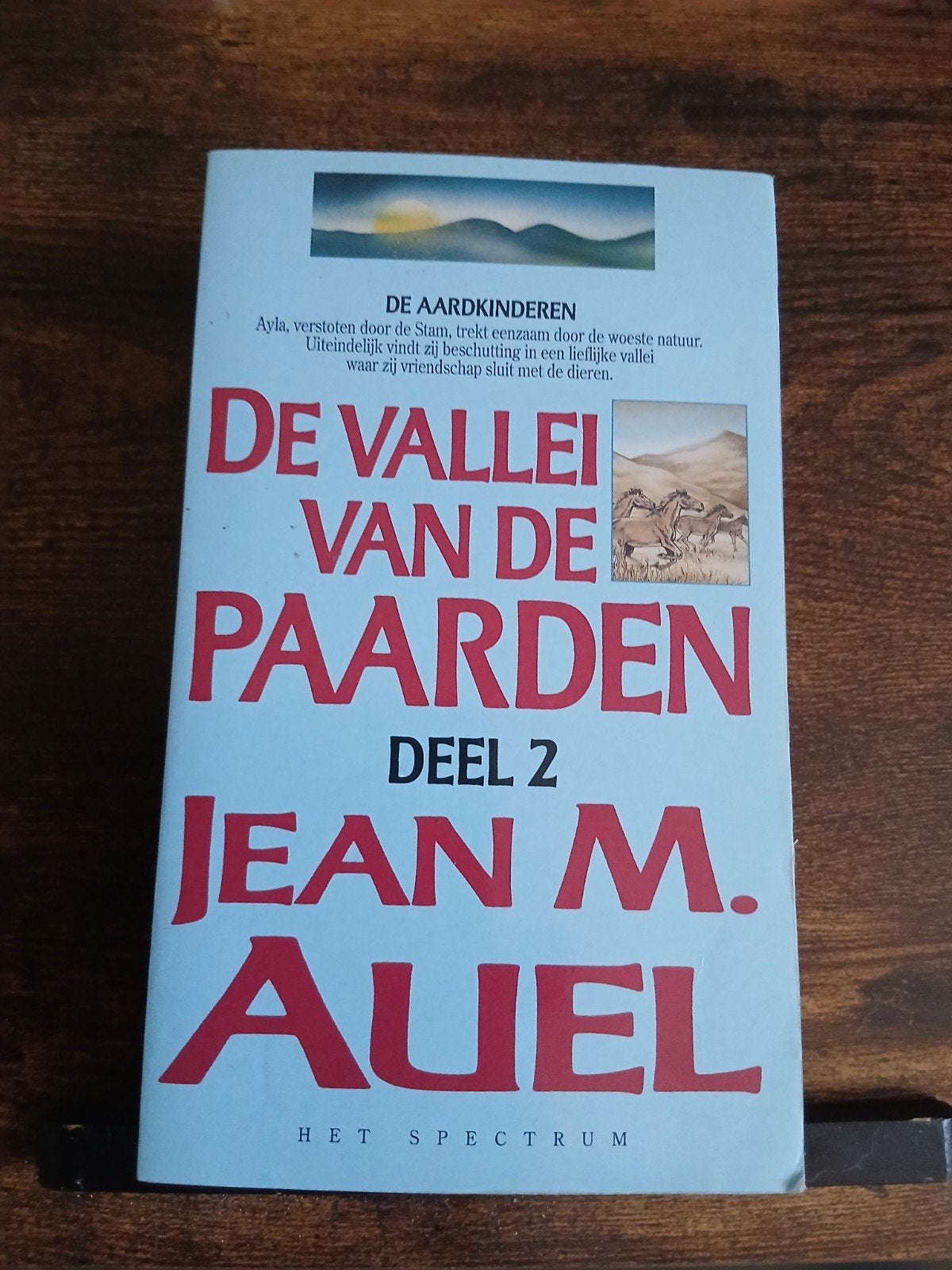 De Vallei van de Paarden - De Aardkinderen Deel 2, Boeken, Gelezen, Europa overig, Jean M. Auel, Ophalen of Verzenden