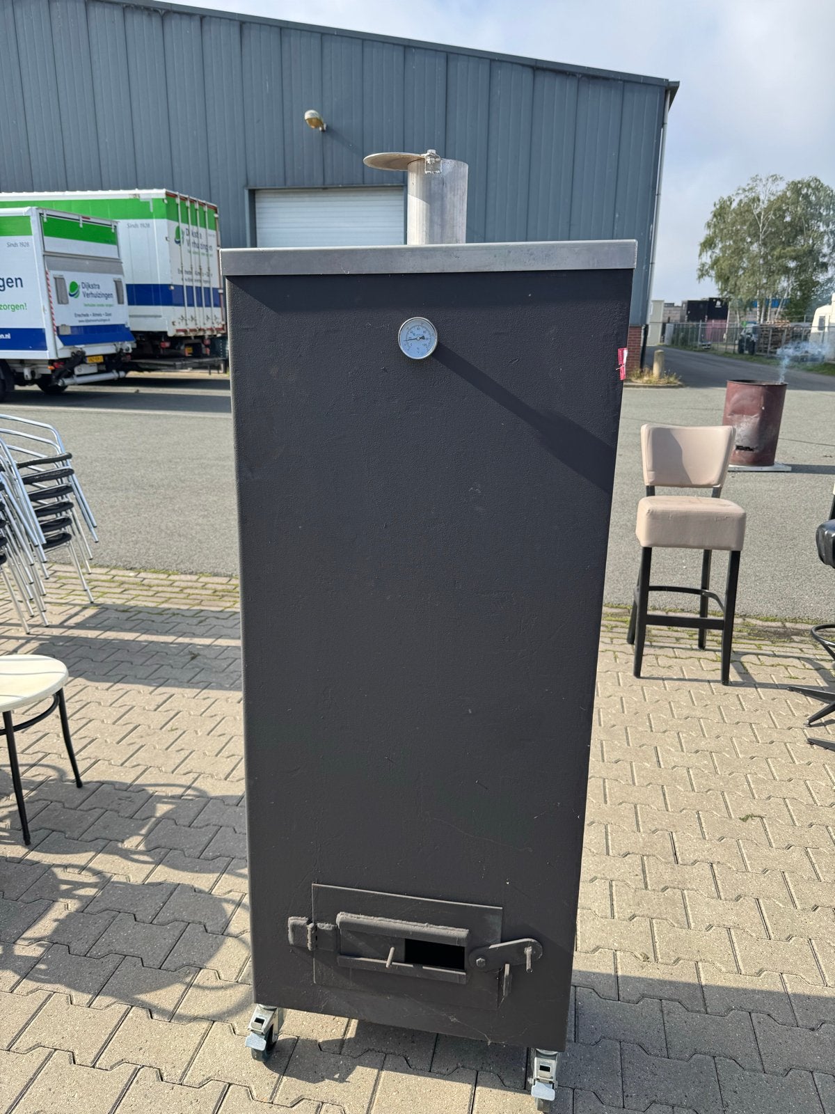 Rookoven 164x66x35cm met thermometer en wielen, Ophalen, Gebruikt