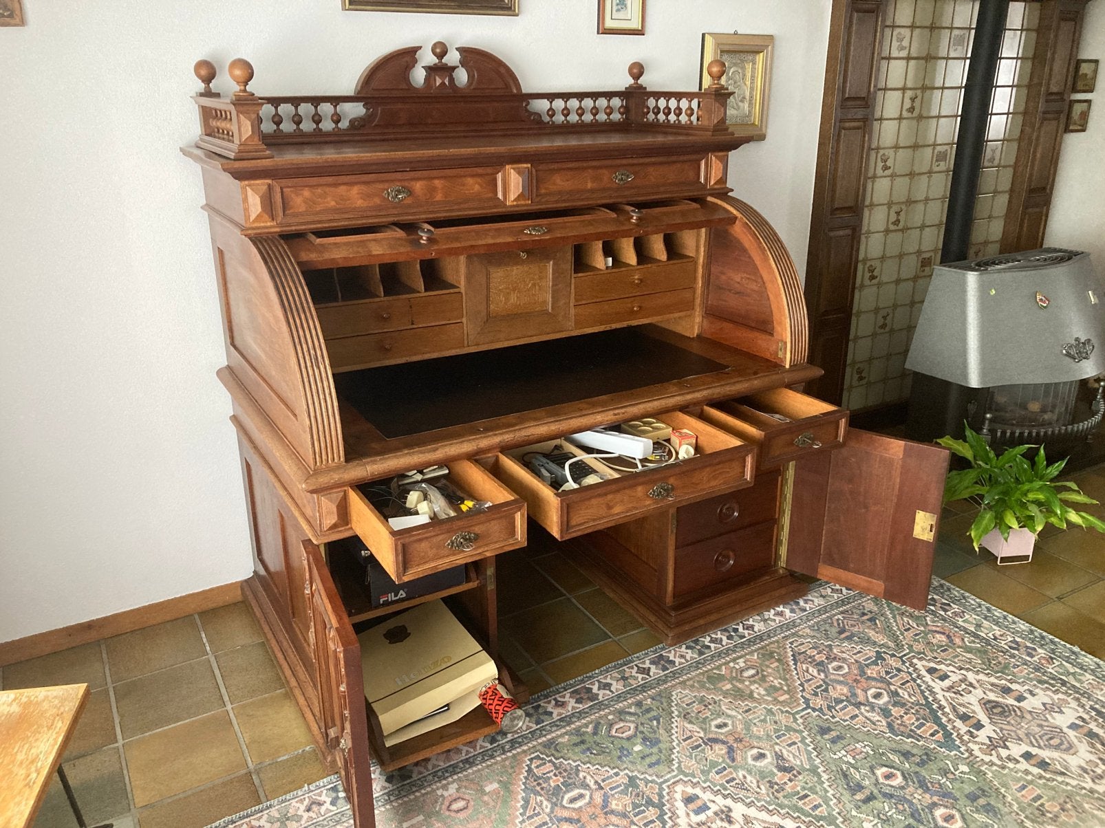 Antiek bureau, Ophalen