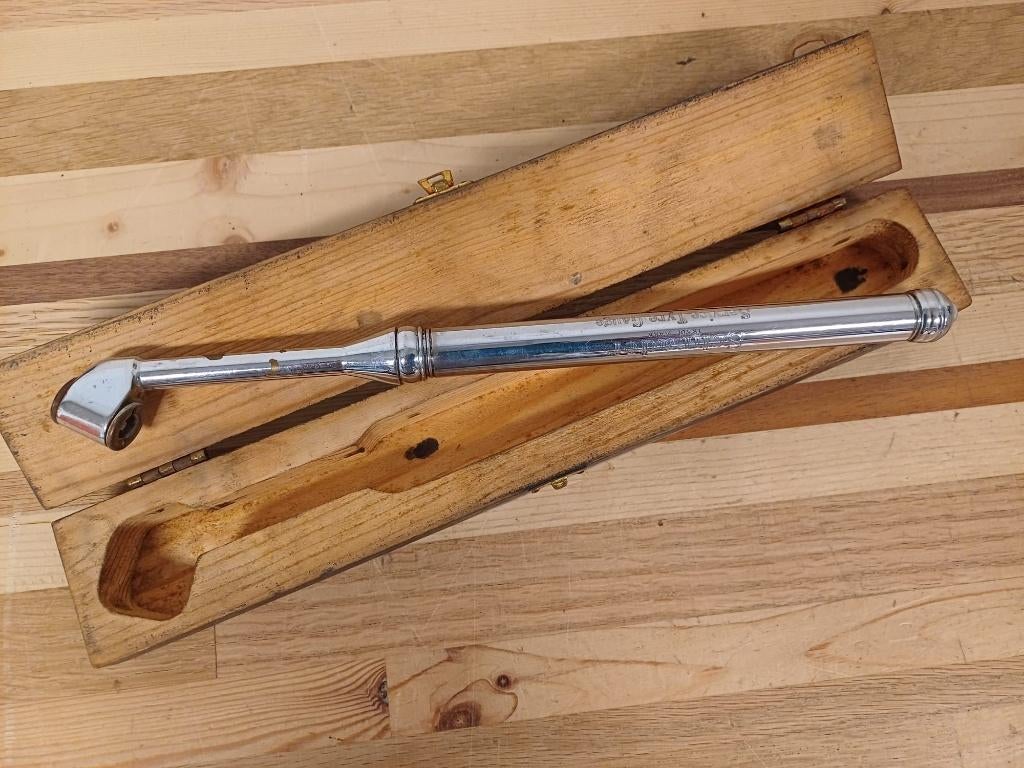 Schrader Service Tyre Gauge bandenspanningsmeter houten doos, Auto diversen, Autogereedschap, Ophalen of Verzenden, Gebruikt